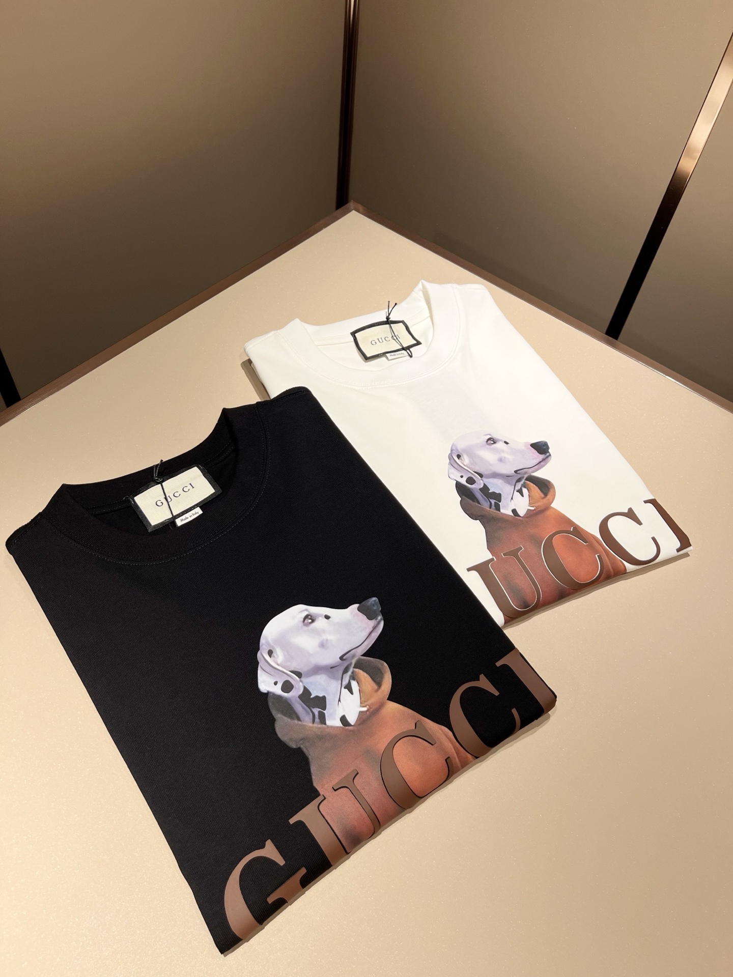    Gucc*古家 2025春夏新款男女同情侣款👫休闲宽松棉质圆领短袖T恤衫！贸易公司渠道稀出，同步官