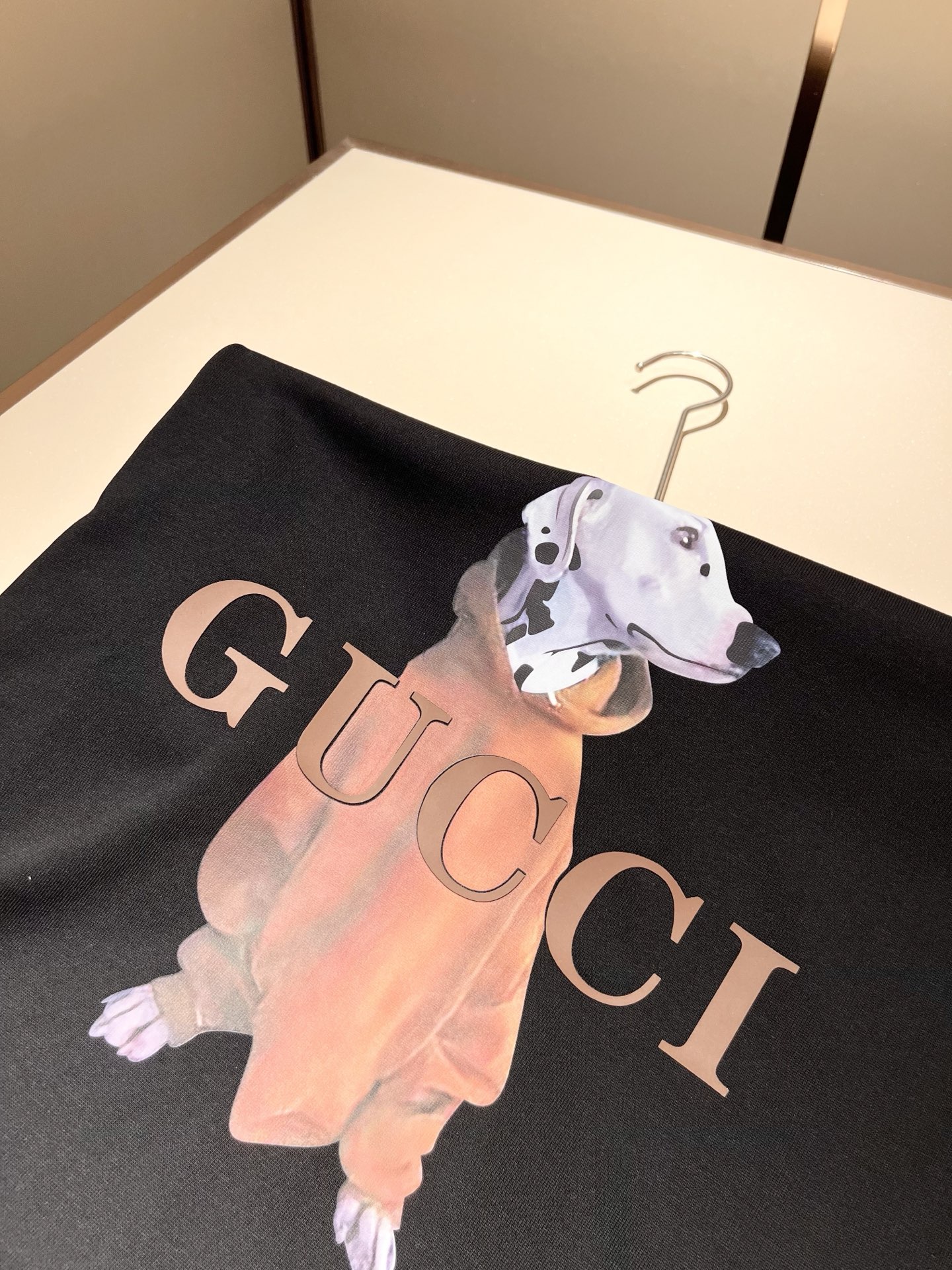    Gucc*古家 2025春夏新款男女同情侣款👫休闲宽松棉质圆领短袖T恤衫！贸易公司渠道稀出，同步官