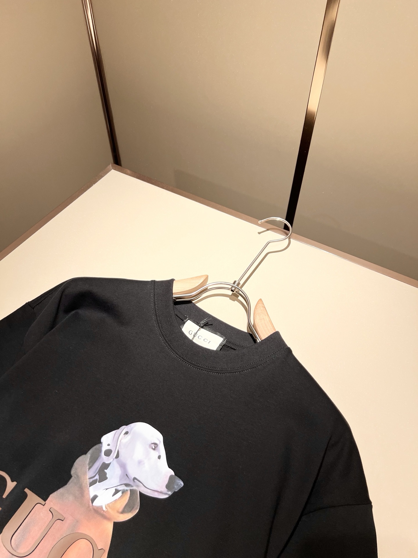    Gucc*古家 2025春夏新款男女同情侣款👫休闲宽松棉质圆领短袖T恤衫！贸易公司渠道稀出，同步官