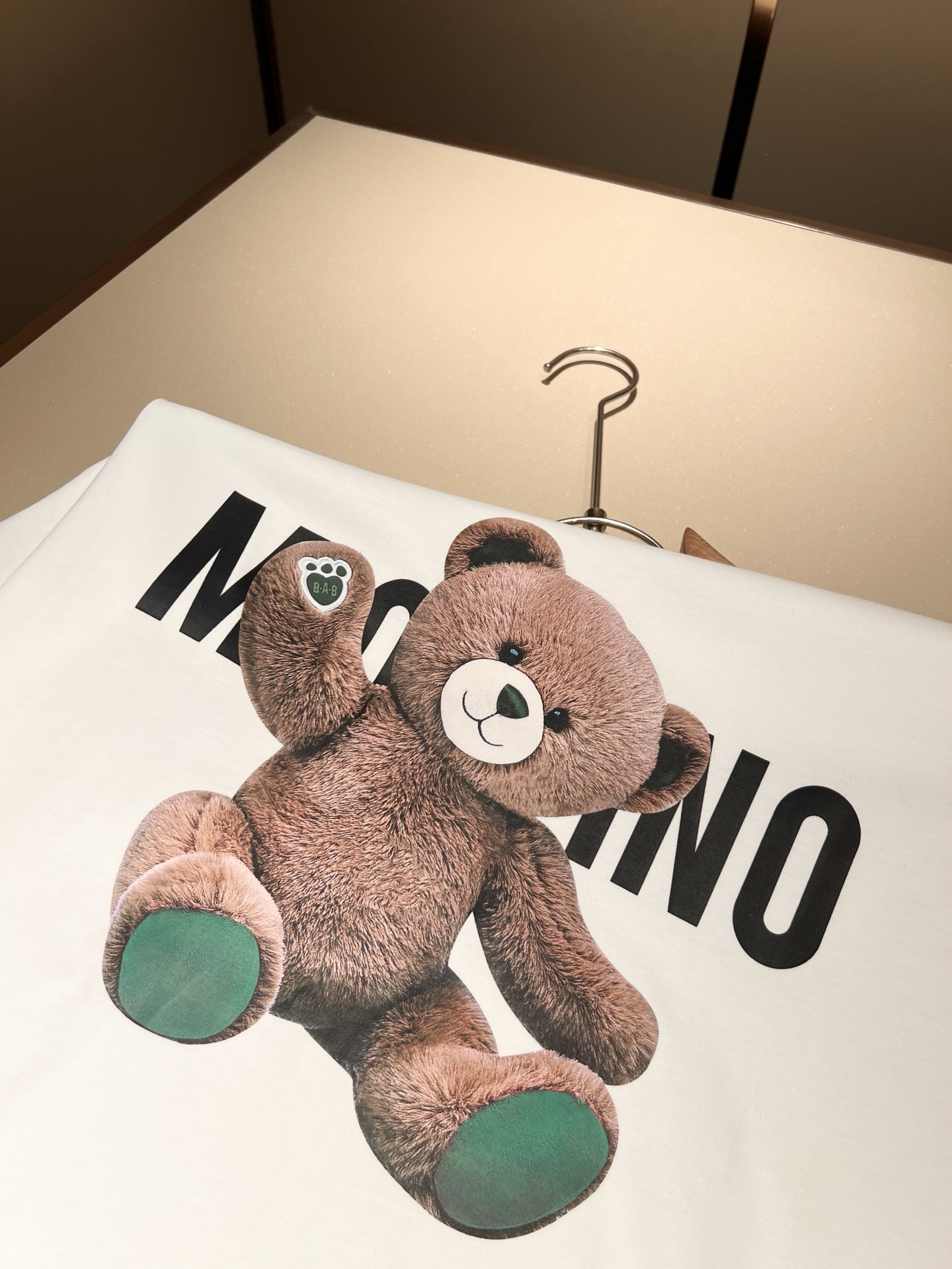  Mosch*ino莫斯*诺2025 春夏新款男女同款👫短袖T恤，！！超多明星网红喜爱，宽松版型，男女同