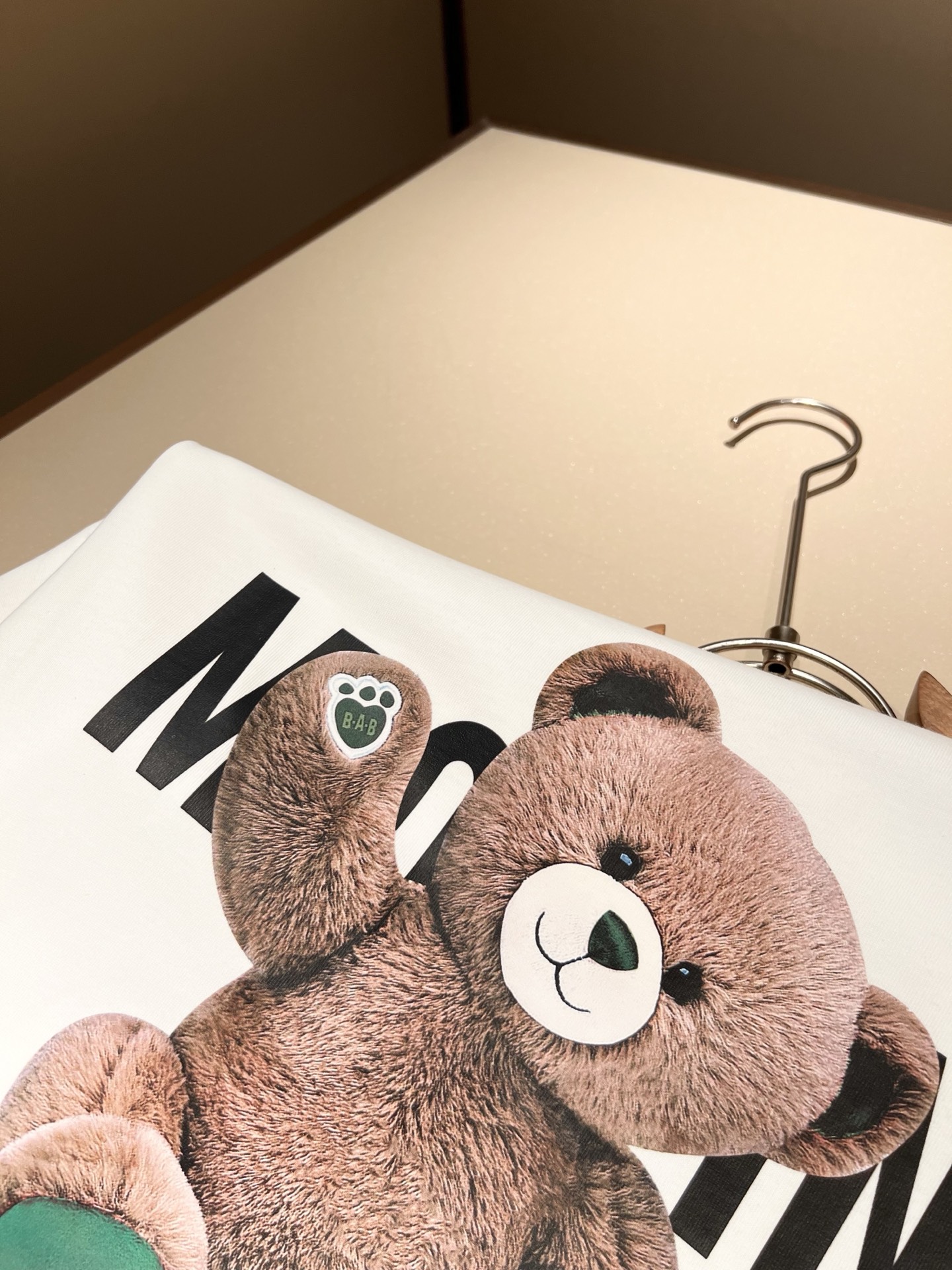  Mosch*ino莫斯*诺2025 春夏新款男女同款👫短袖T恤，！！超多明星网红喜爱，宽松版型，男女同