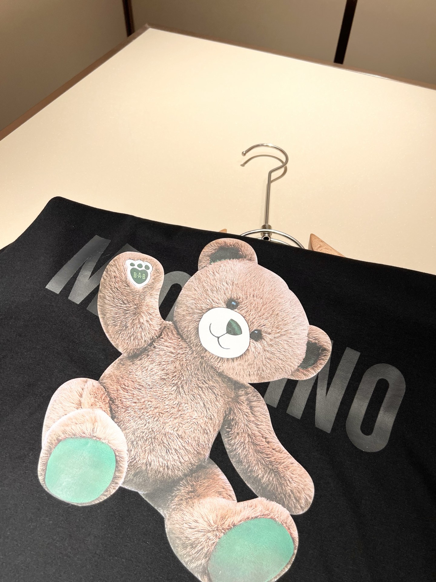  Mosch*ino莫斯*诺2025 春夏新款男女同款👫短袖T恤，！！超多明星网红喜爱，宽松版型，男女同