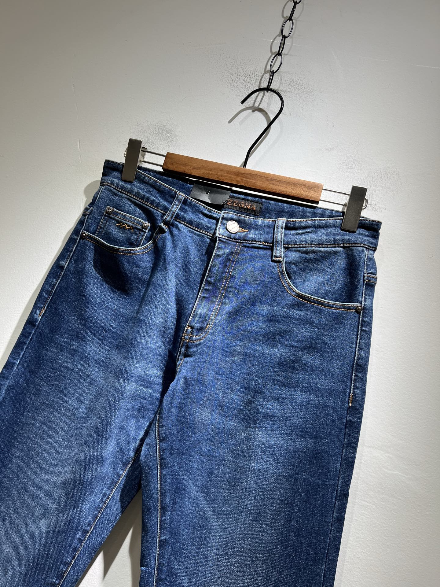  Zegna 杰尼亚 2025春夏新款男士休闲牛仔裤，压轴的渠道货出现了！！柜台同步销售！ 毫不夸张的说