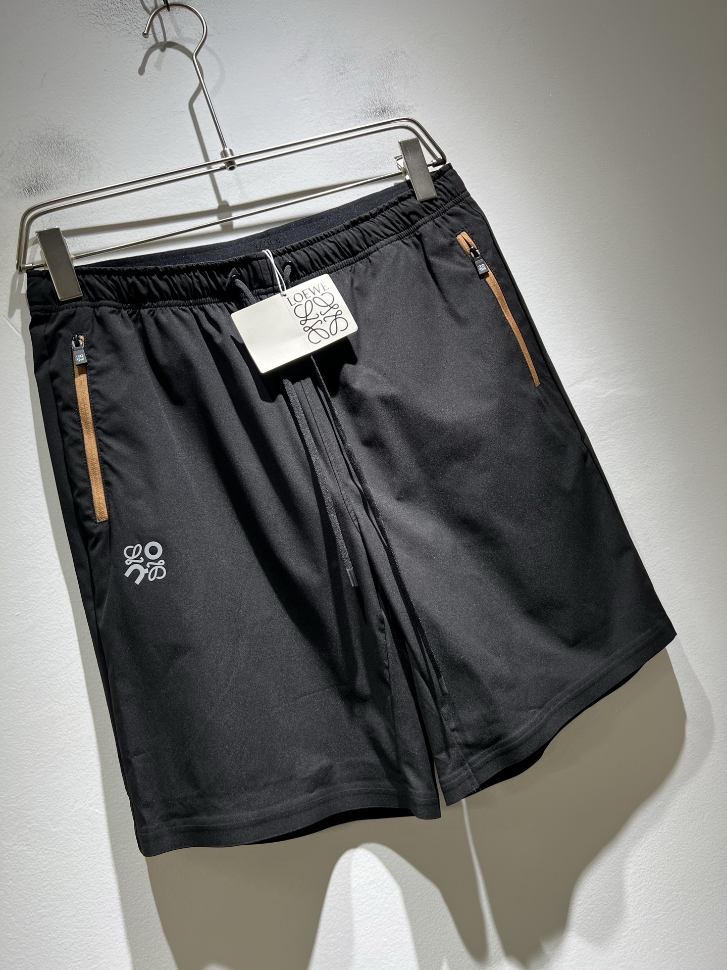 LO*WE/罗*威2025秋冬新品男士时装款高端休闲短裤，香港洋行渠道货，日本原厂出品，纯血统品质，完