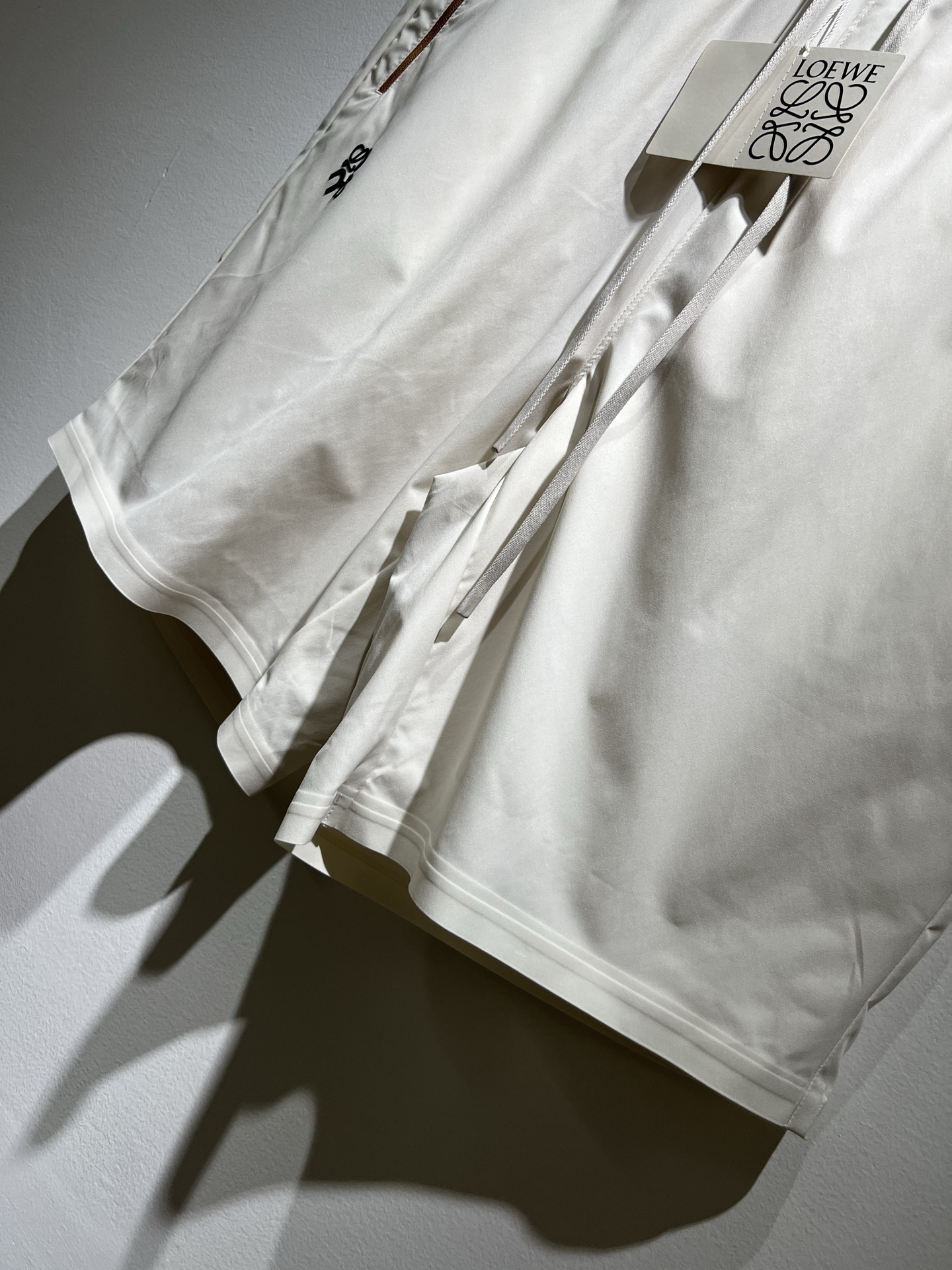  LO*WE/罗*威2025秋冬新品男士时装款高端休闲短裤，香港洋行渠道货，日本原厂出品，纯血统品质，完