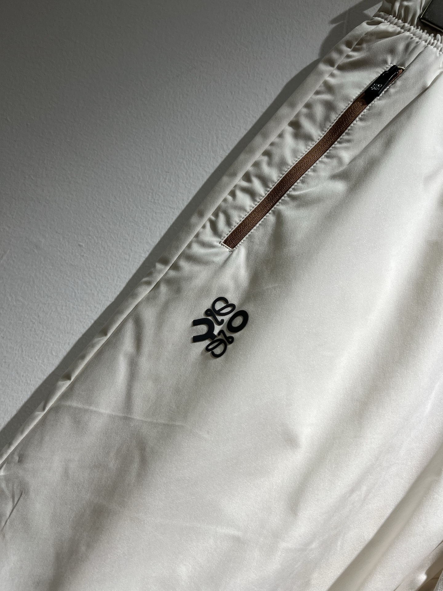  LO*WE/罗*威2025秋冬新品男士时装款高端休闲短裤，香港洋行渠道货，日本原厂出品，纯血统品质，完