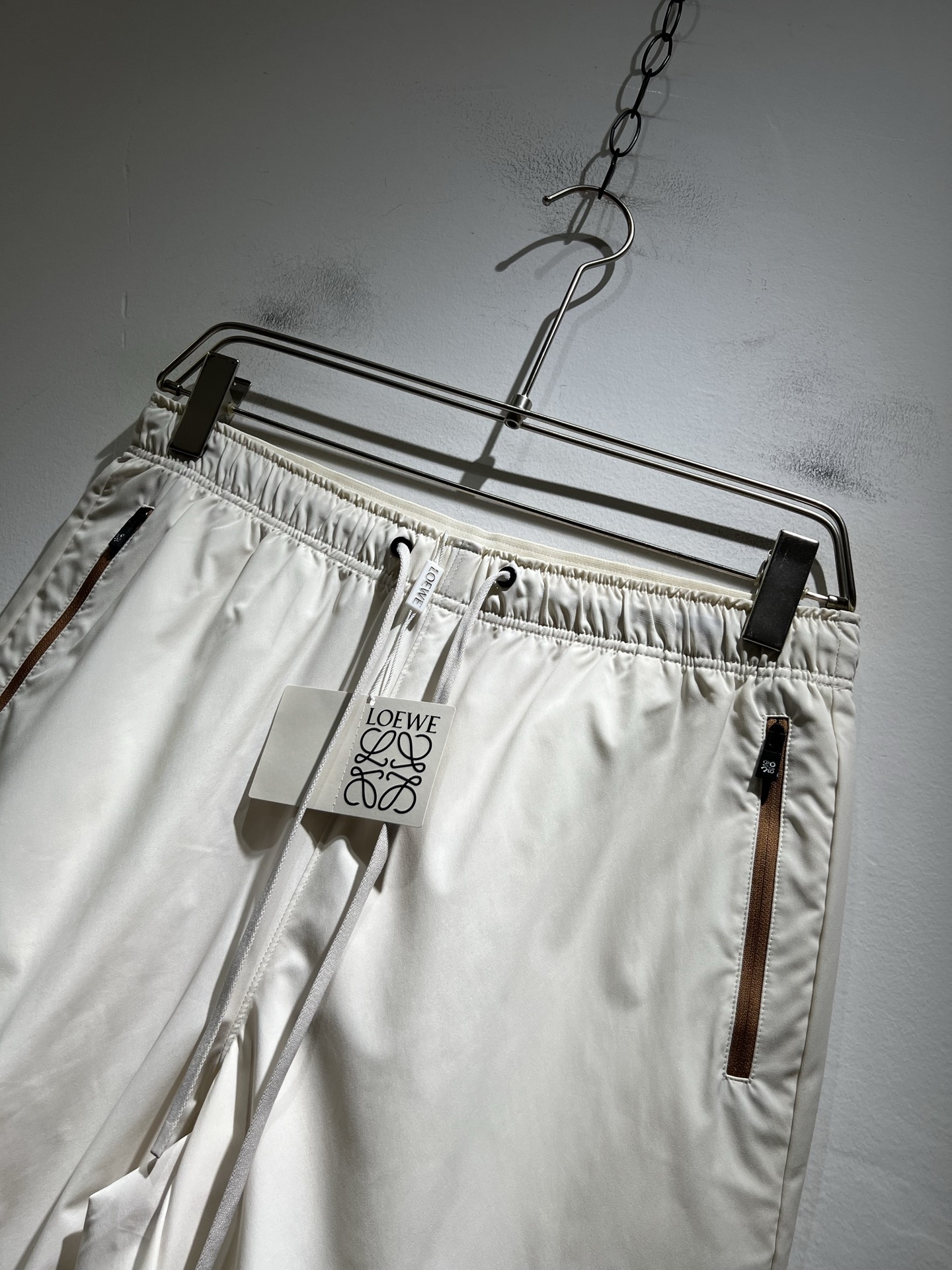  LO*WE/罗*威2025秋冬新品男士时装款高端休闲短裤，香港洋行渠道货，日本原厂出品，纯血统品质，完