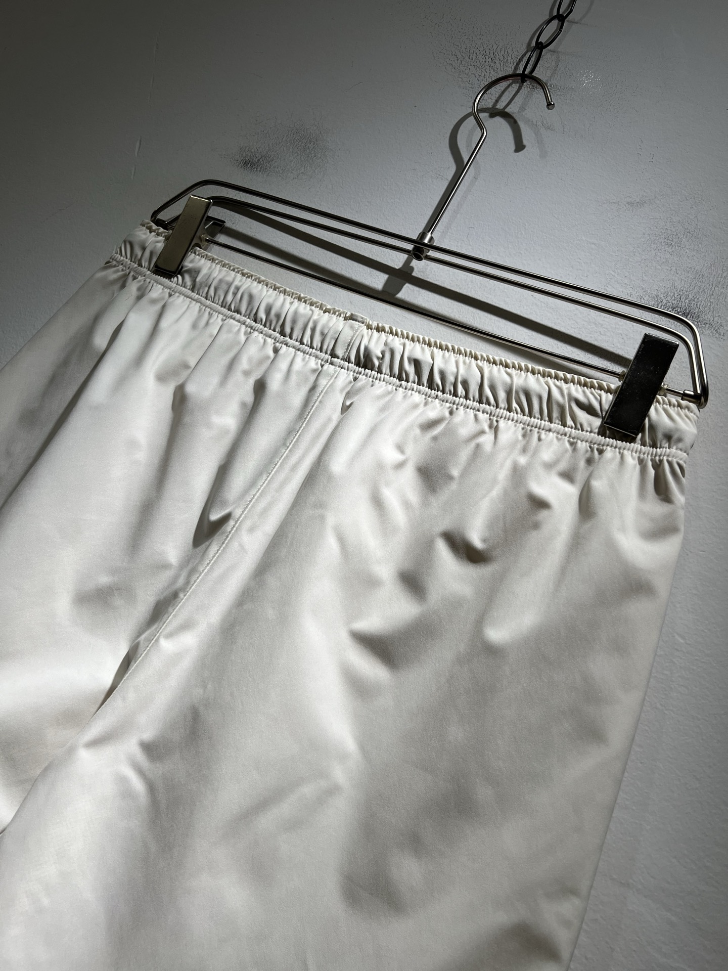  LO*WE/罗*威2025秋冬新品男士时装款高端休闲短裤，香港洋行渠道货，日本原厂出品，纯血统品质，完