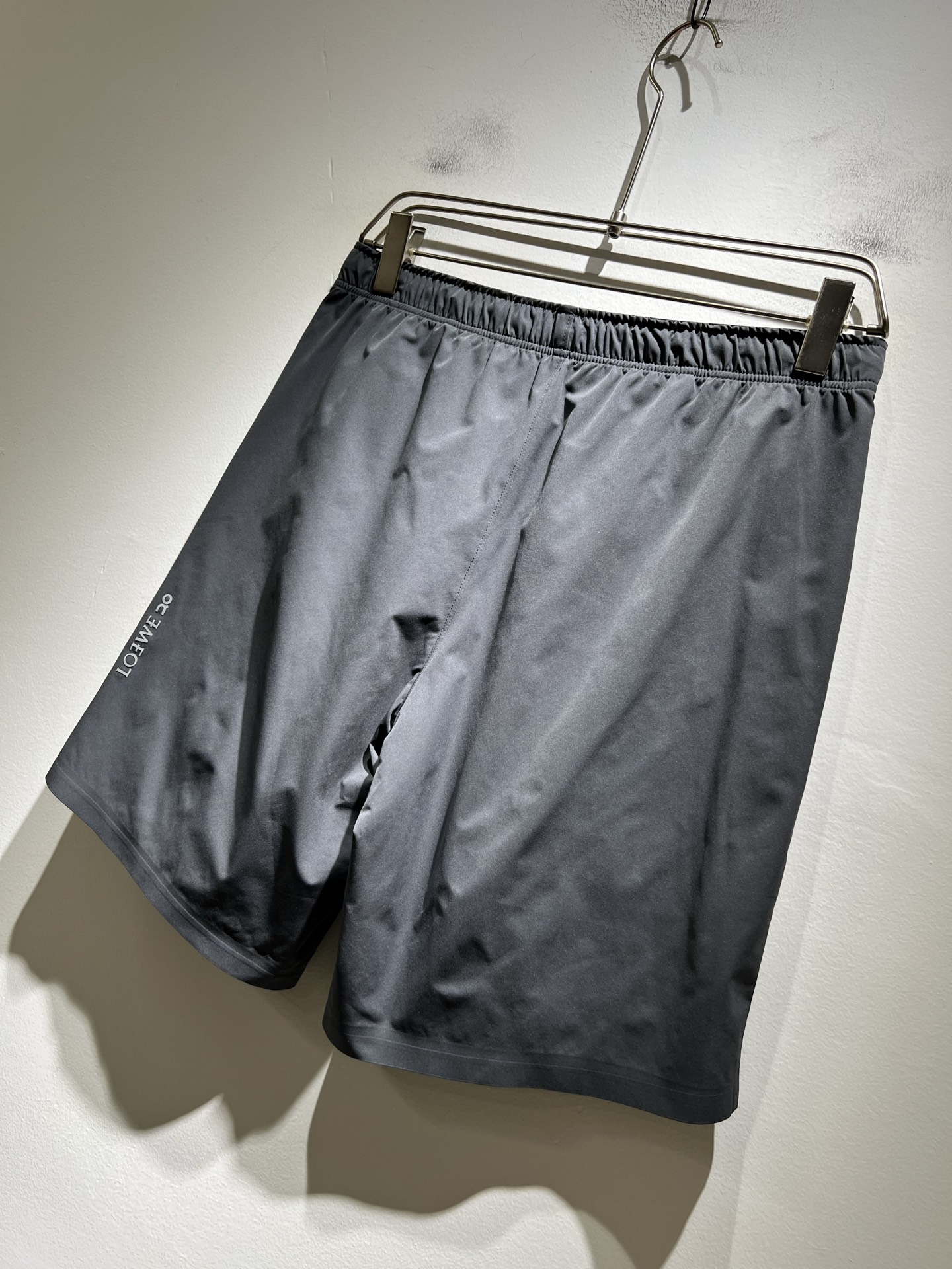  LO*WE/罗*威2025秋冬新品男士时装款高端休闲短裤，香港洋行渠道货，日本原厂出品，纯血统品质，完