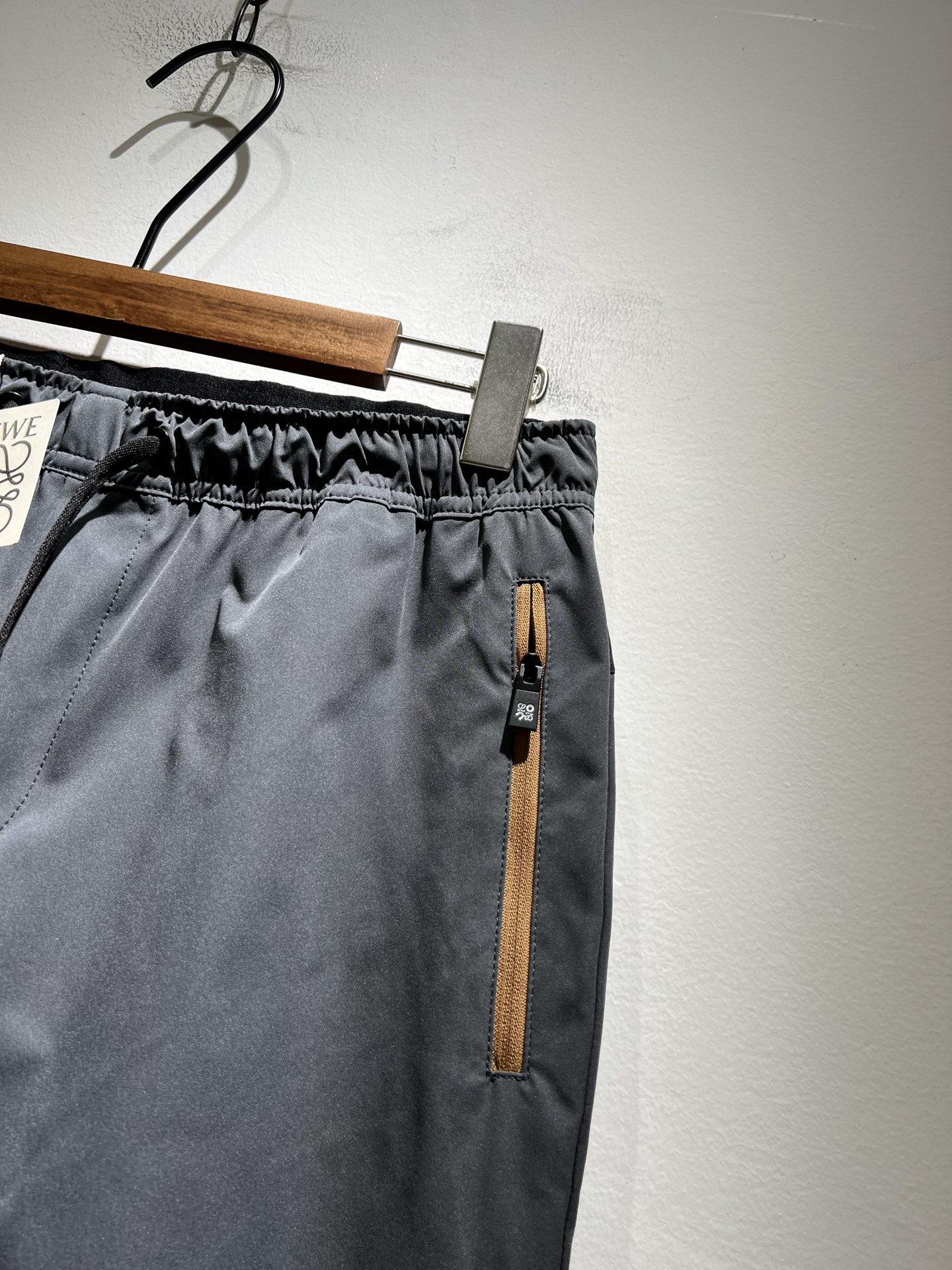  LO*WE/罗*威2025秋冬新品男士时装款高端休闲裤，香港洋行渠道货，日本原厂出品，纯血统品质，完美