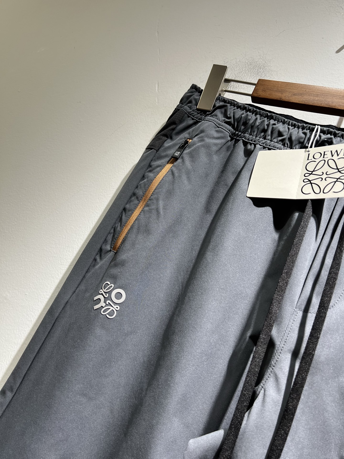  LO*WE/罗*威2025秋冬新品男士时装款高端休闲裤，香港洋行渠道货，日本原厂出品，纯血统品质，完美