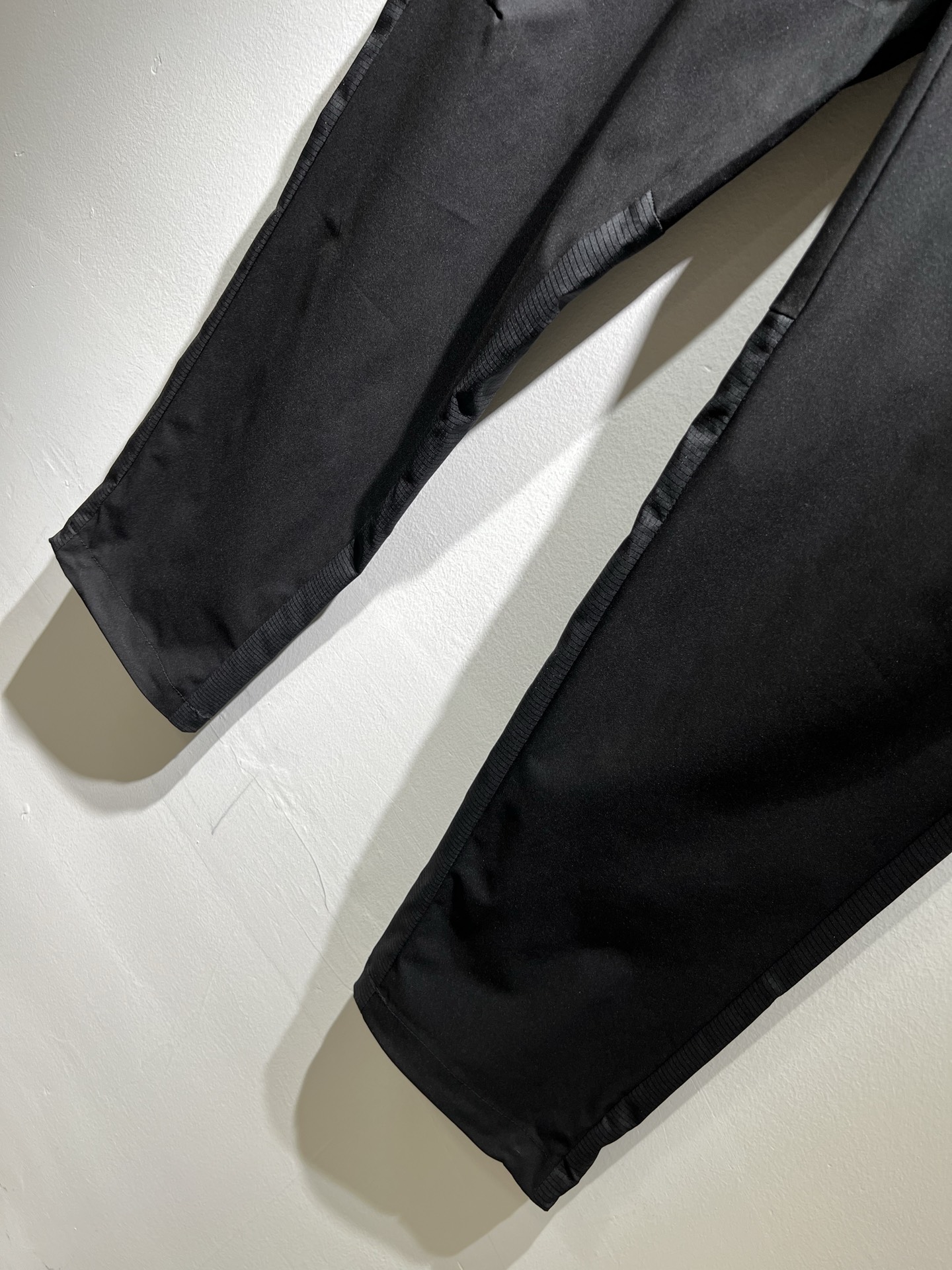  LO*WE/罗*威2025秋冬新品男士时装款高端休闲裤，香港洋行渠道货，日本原厂出品，纯血统品质，完美