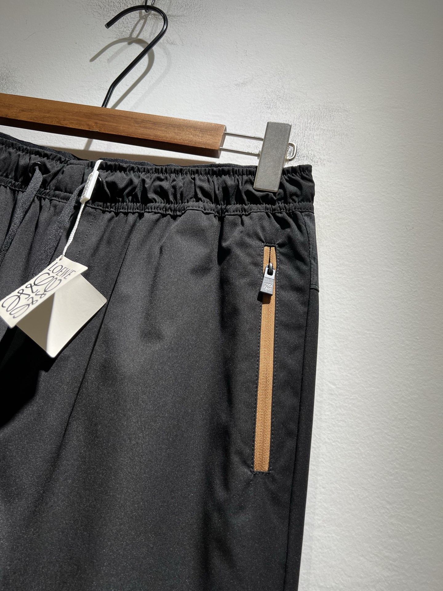  LO*WE/罗*威2025秋冬新品男士时装款高端休闲裤，香港洋行渠道货，日本原厂出品，纯血统品质，完美