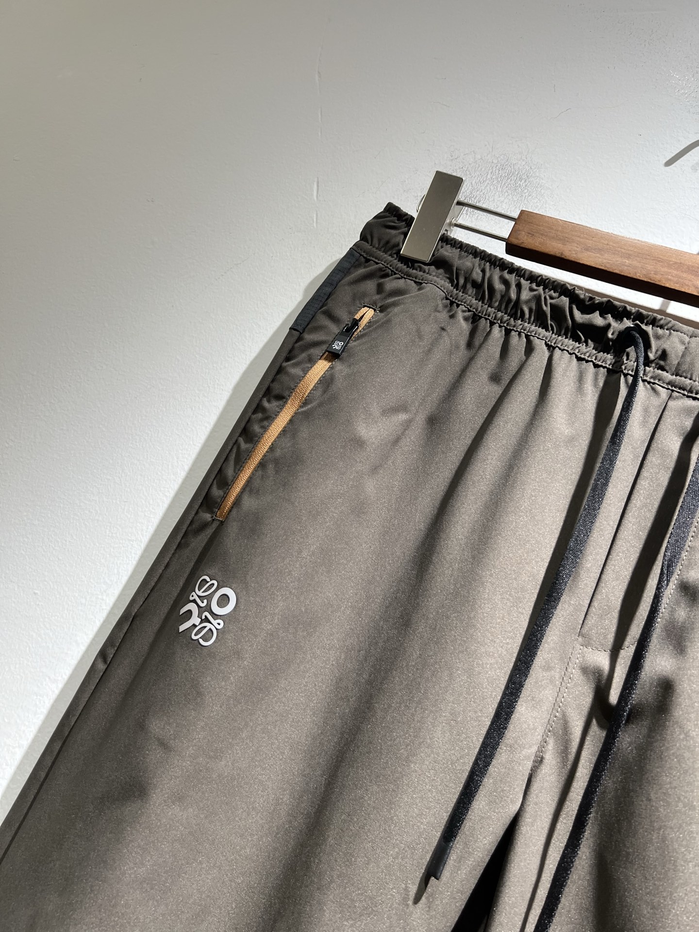  LO*WE/罗*威2025秋冬新品男士时装款高端休闲裤，香港洋行渠道货，日本原厂出品，纯血统品质，完美