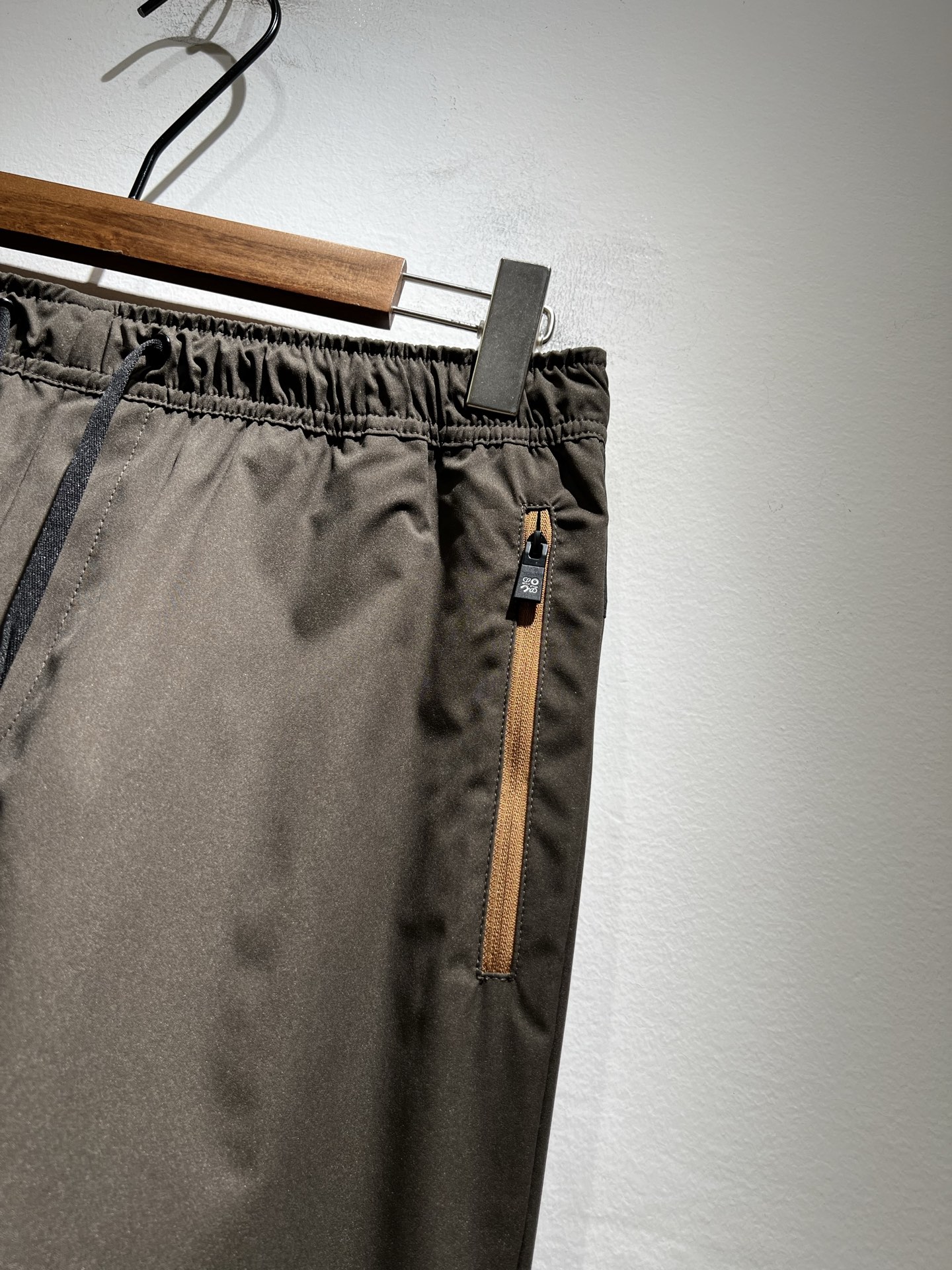  LO*WE/罗*威2025秋冬新品男士时装款高端休闲裤，香港洋行渠道货，日本原厂出品，纯血统品质，完美