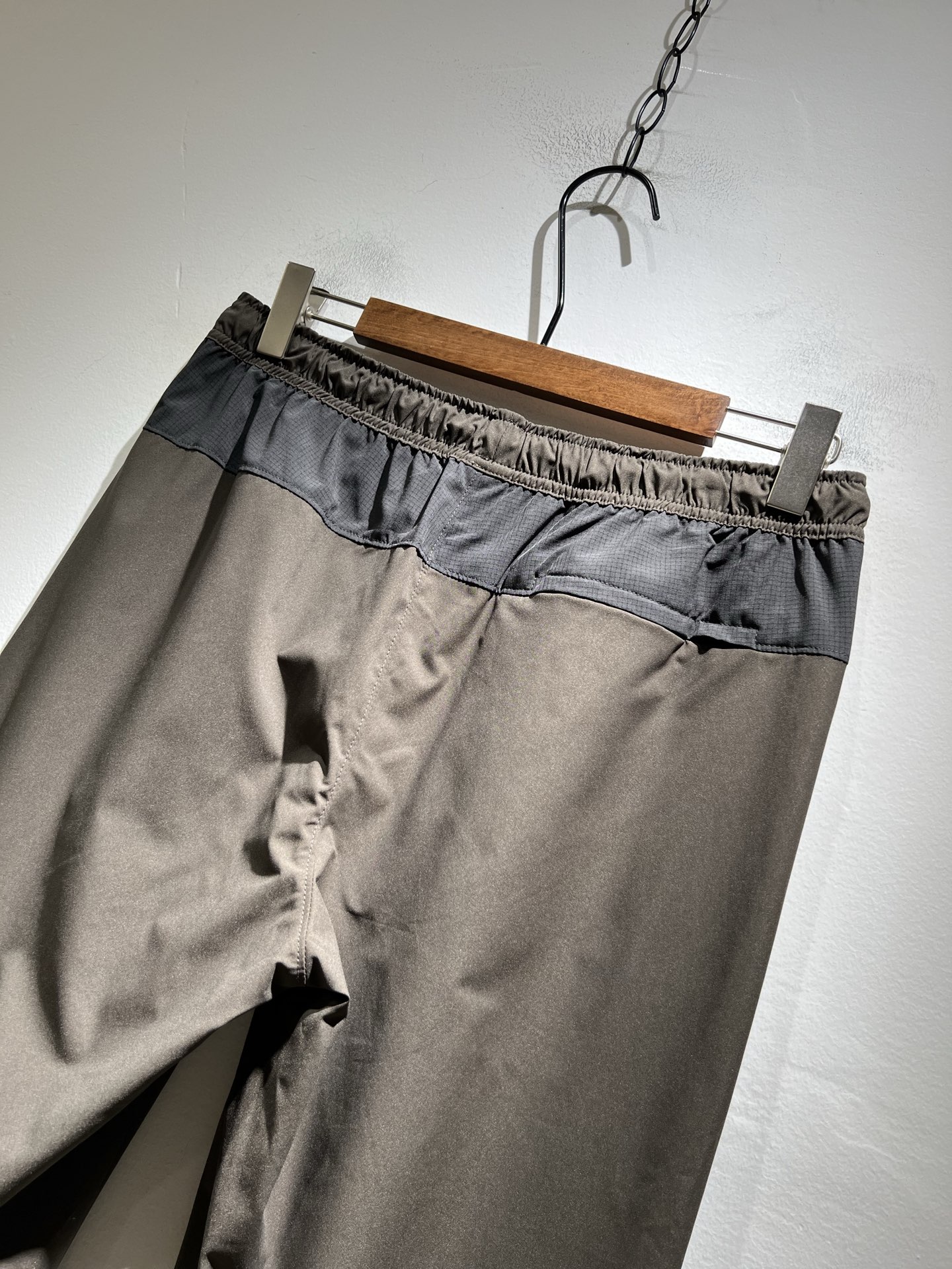  LO*WE/罗*威2025秋冬新品男士时装款高端休闲裤，香港洋行渠道货，日本原厂出品，纯血统品质，完美