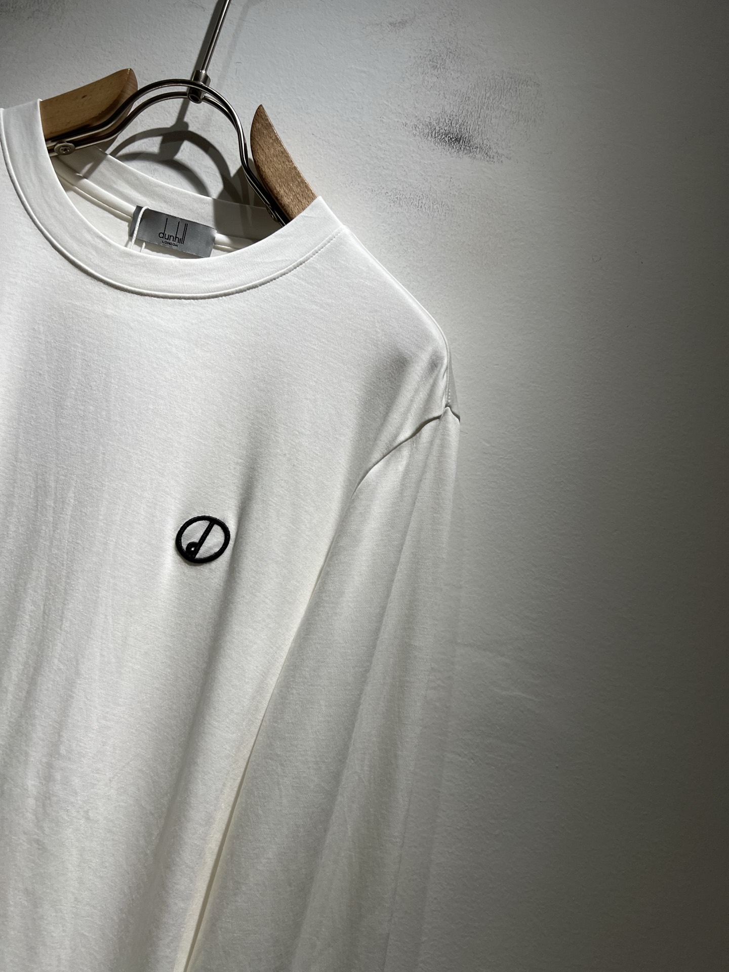  dunhill 喜登路2025秋冬新品男士休闲长袖打底衫，外贸公司订单！经典的专有织物之一！ 胸前lo