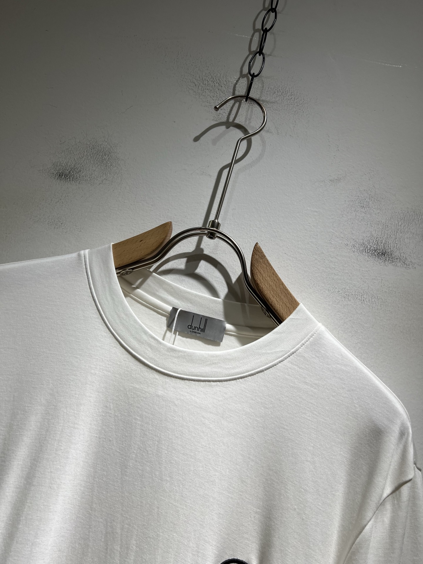  dunhill 喜登路2025秋冬新品男士休闲长袖打底衫，外贸公司订单！经典的专有织物之一！ 胸前lo