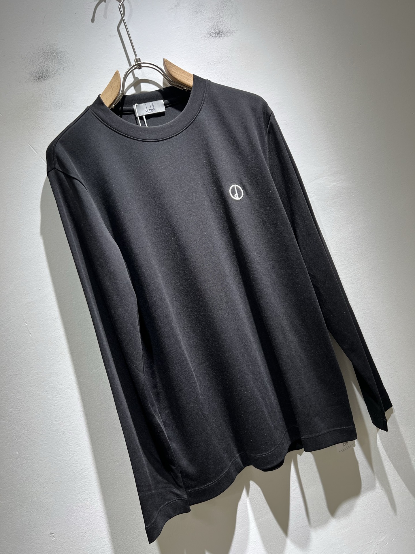  dunhill 喜登路2025秋冬新品男士休闲长袖打底衫，外贸公司订单！经典的专有织物之一！ 胸前lo