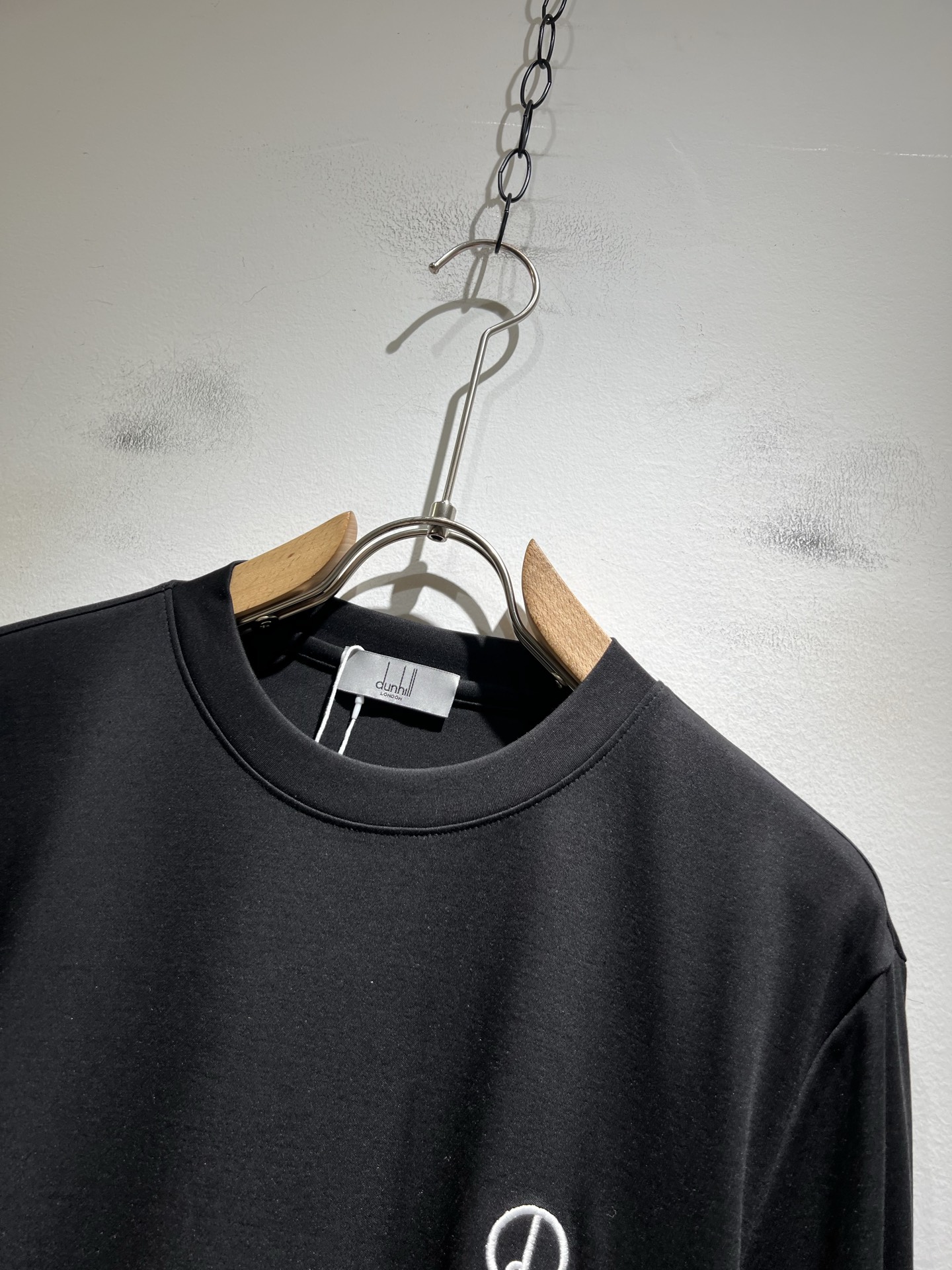  dunhill 喜登路2025秋冬新品男士休闲长袖打底衫，外贸公司订单！经典的专有织物之一！ 胸前lo