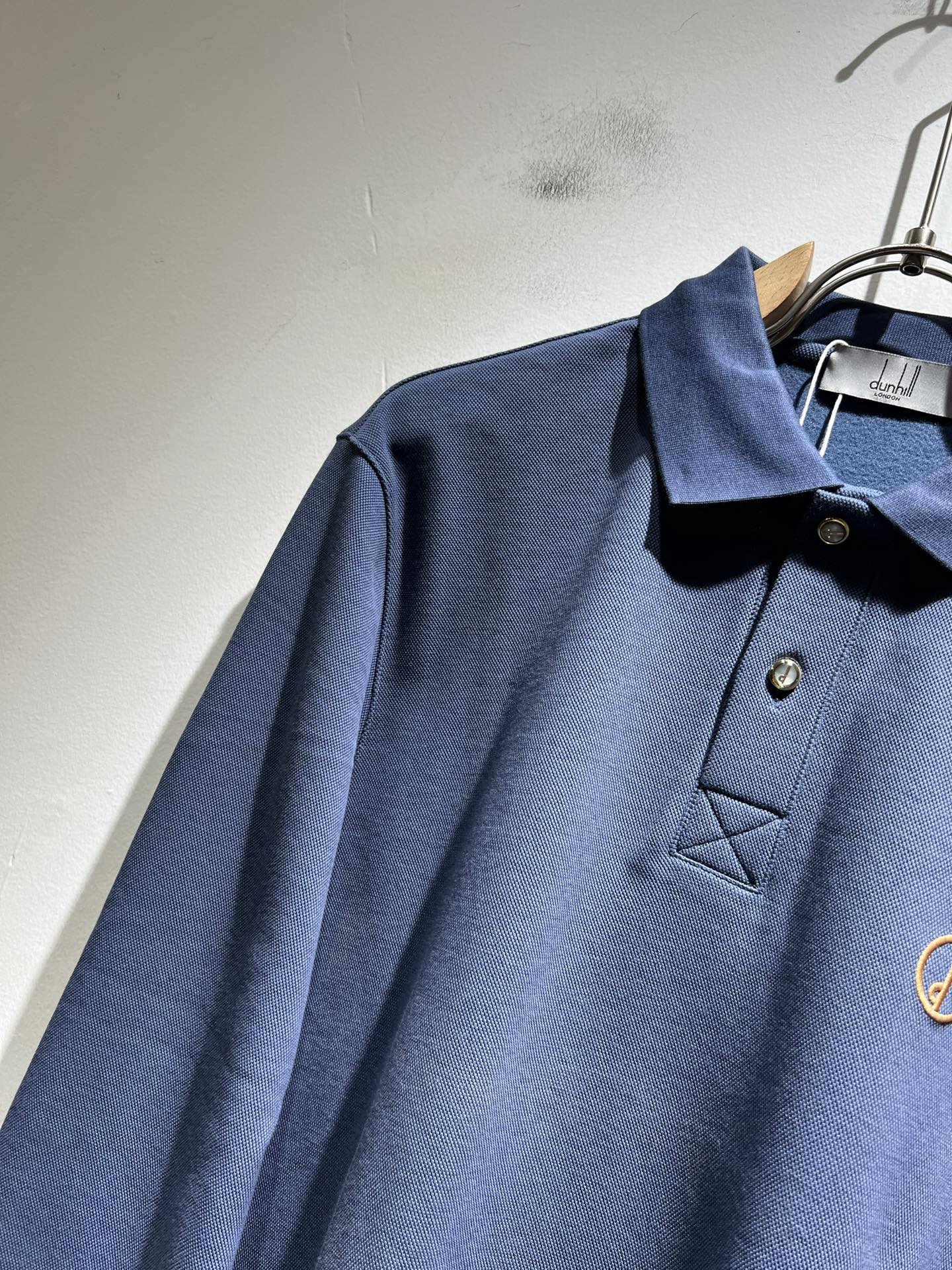  dunhill 喜登路2025秋冬新品男士休闲长袖Polo衫，外贸公司订单！经典的专有织物之一！ 胸前
