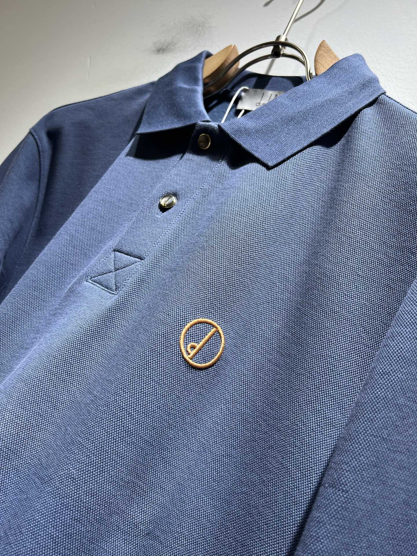  dunhill 喜登路2025秋冬新品男士休闲长袖Polo衫，外贸公司订单！经典的专有织物之一！ 胸前