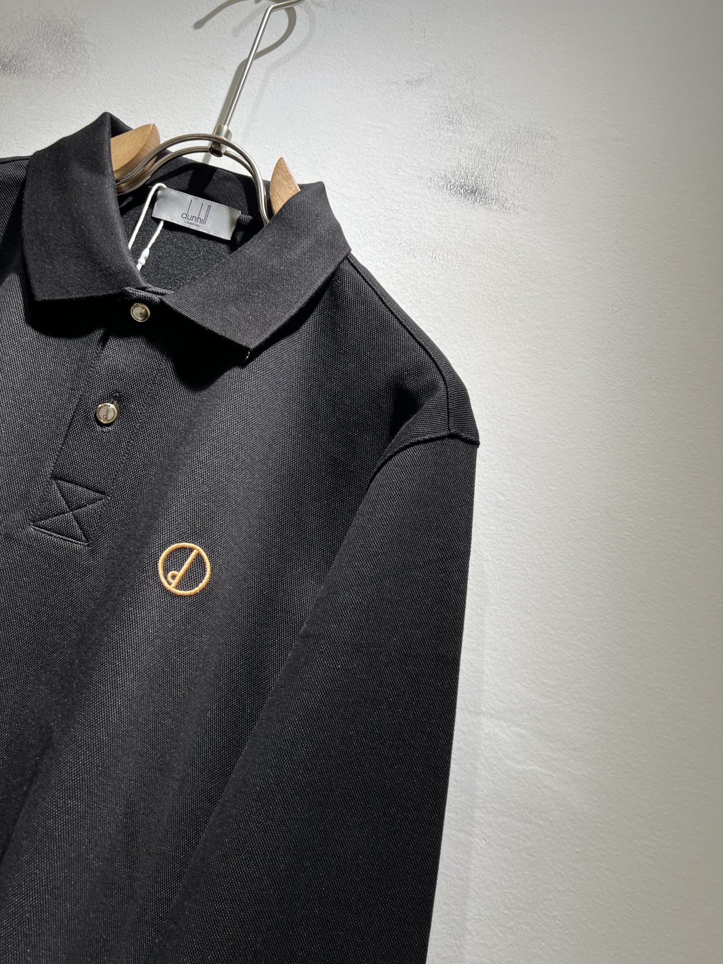  dunhill 喜登路2025秋冬新品男士休闲长袖Polo衫，外贸公司订单！经典的专有织物之一！ 胸前