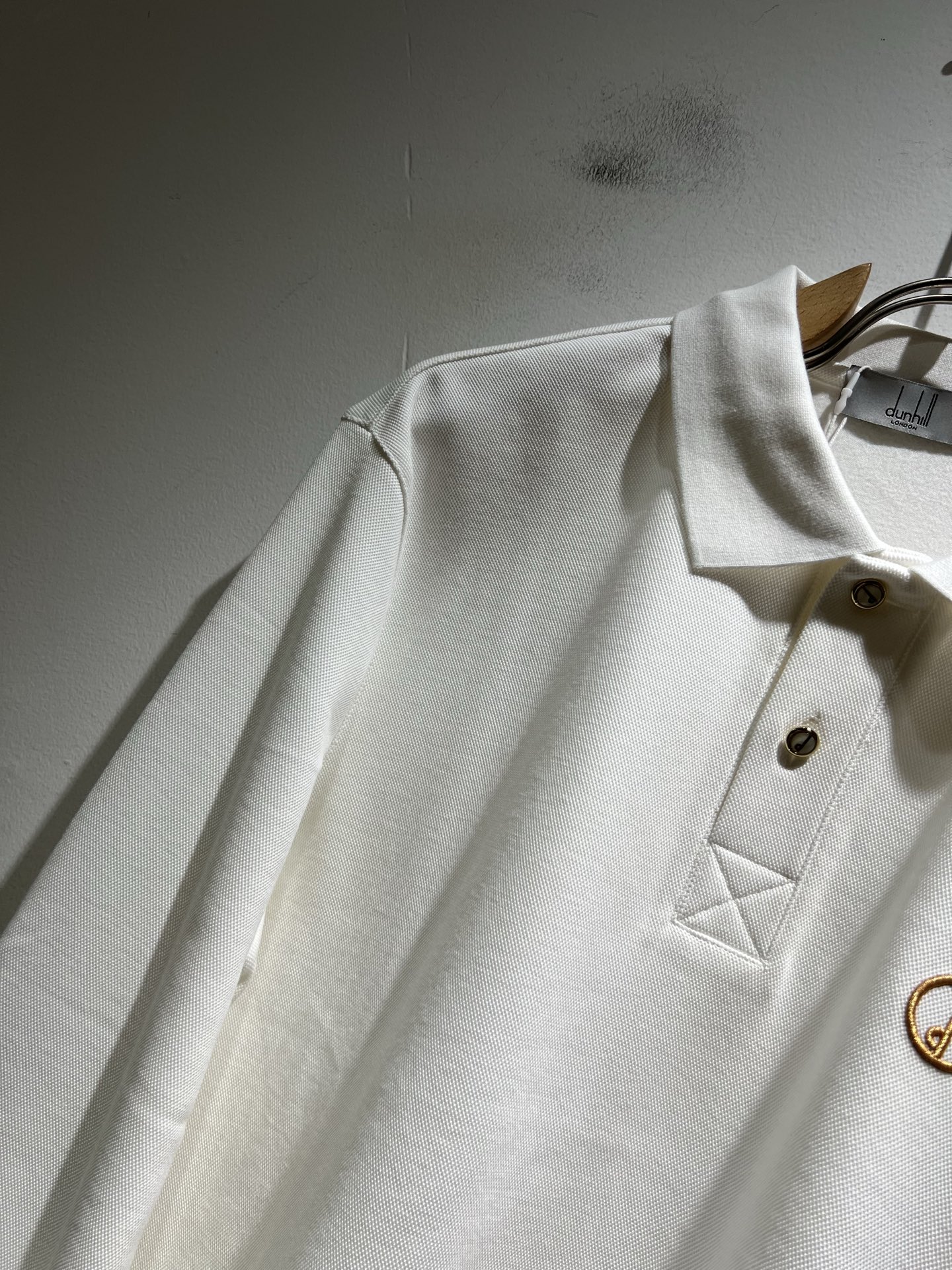  dunhill 喜登路2025秋冬新品男士休闲长袖Polo衫，外贸公司订单！经典的专有织物之一！ 胸前