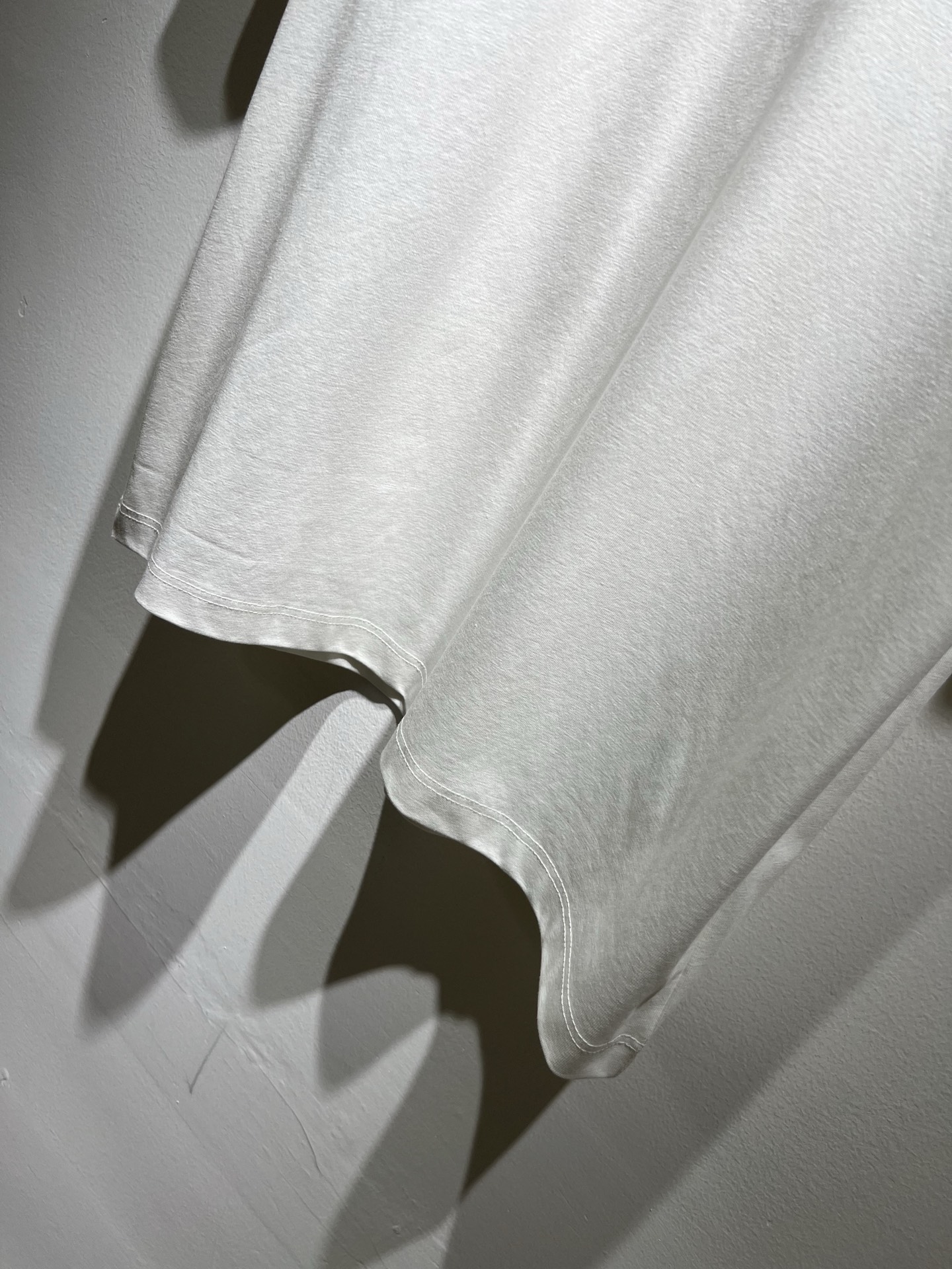   BURBER*Y巴*莉2025春夏新品男女同款👫短袖T恤，重磅来袭，最近比较火热的环保纯棉面料制作而