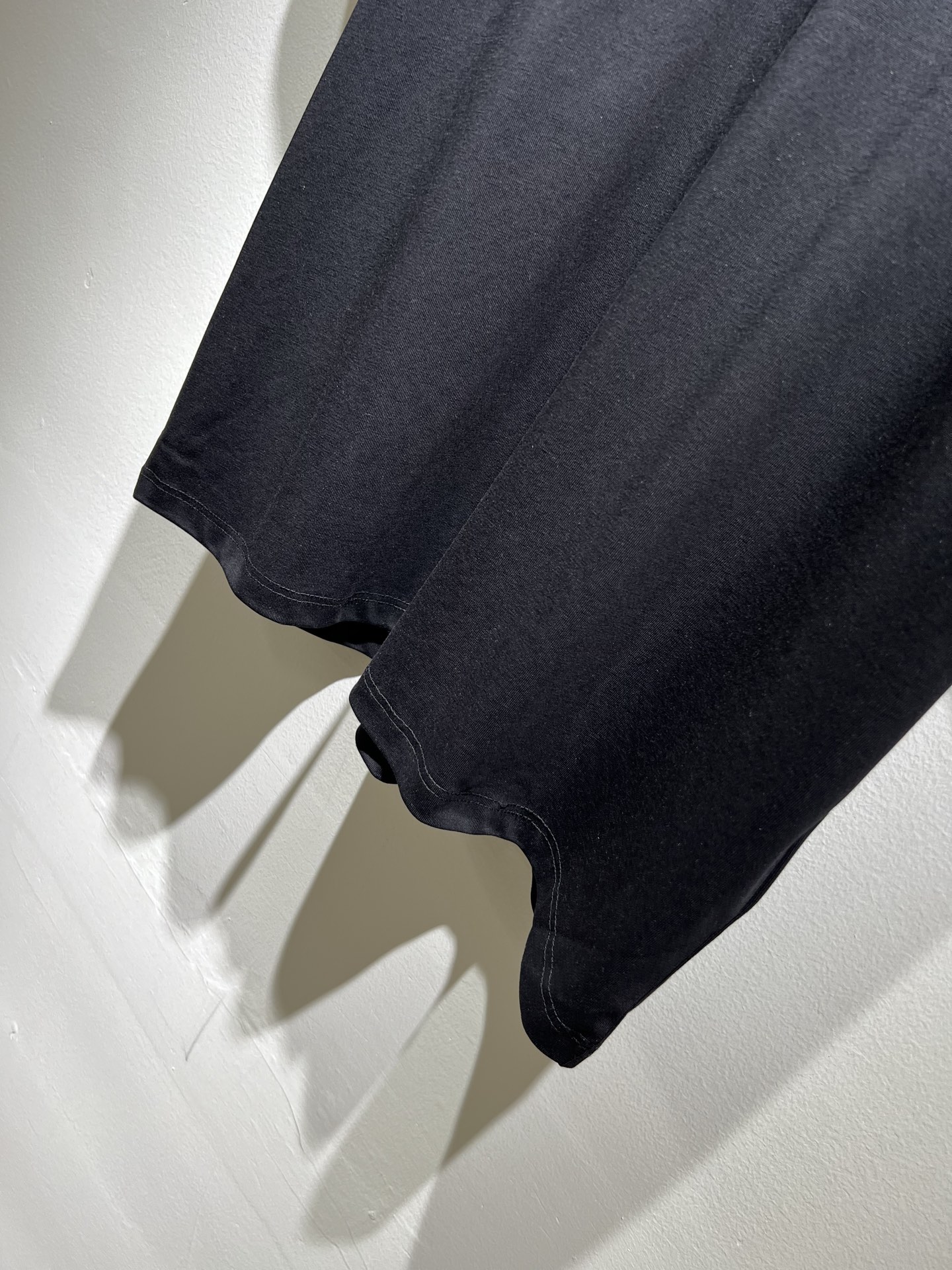   BURBER*Y巴*莉2025春夏新品男女同款👫短袖T恤，重磅来袭，最近比较火热的环保纯棉面料制作而