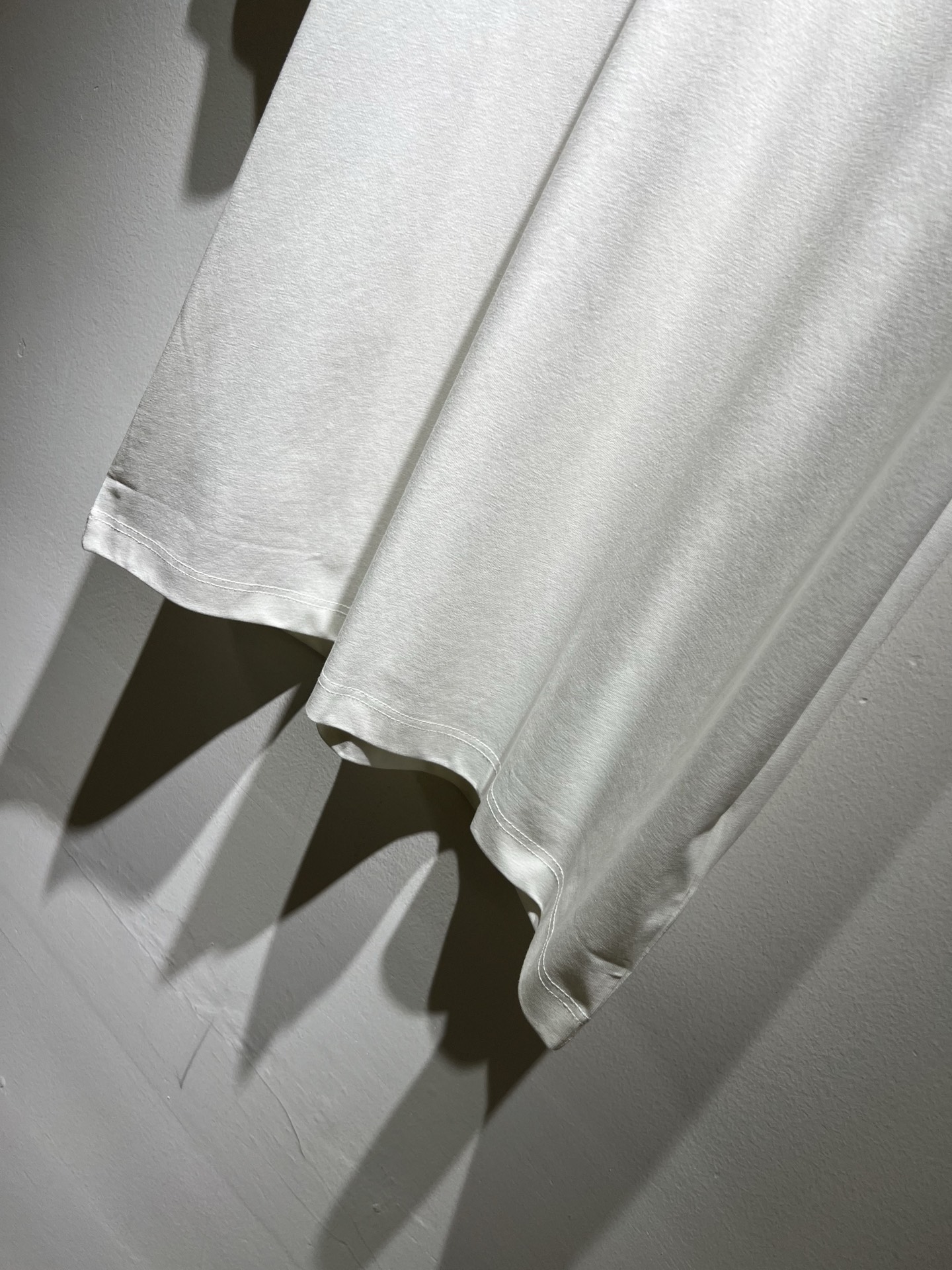 BURBER*Y巴*莉2025春夏新品男女同款👫短袖T恤，重磅来袭，最近比较火热的环保纯棉面料制作而成，