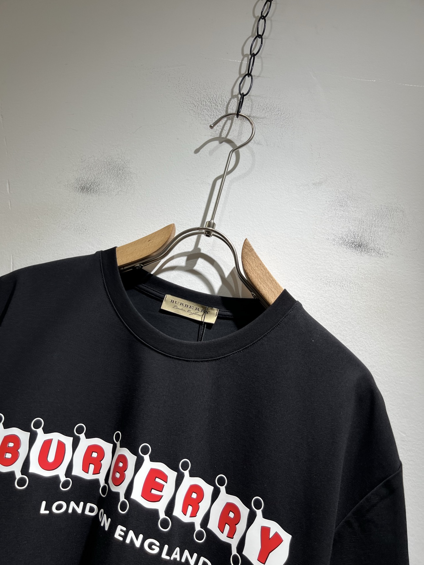 BURBER*Y巴*莉2025春夏新品男女同款👫短袖T恤，重磅来袭，最近比较火热的环保纯棉面料制作而成，