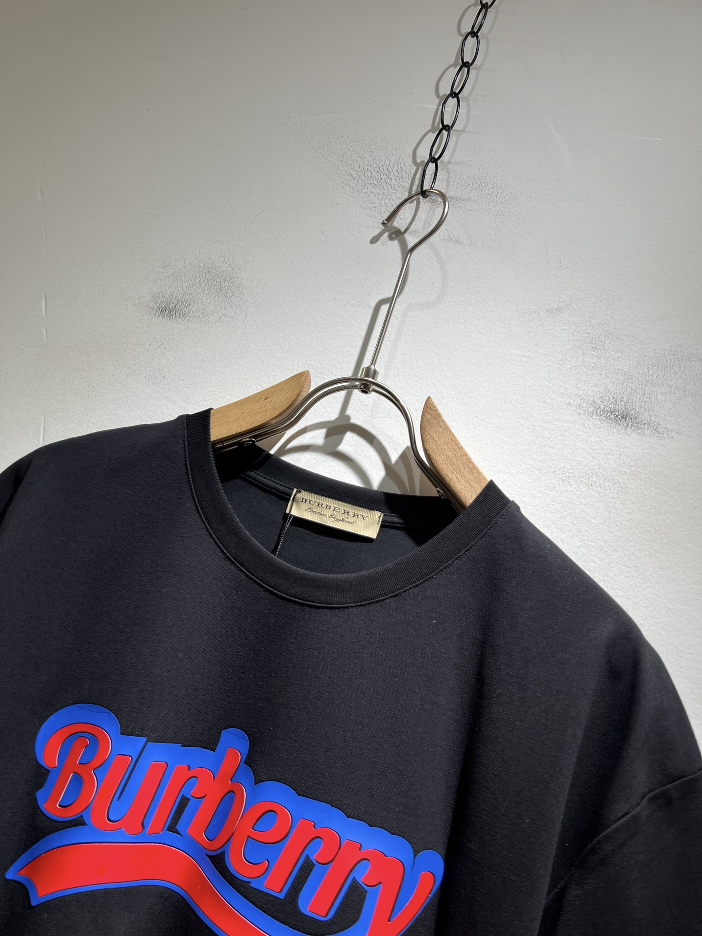   BURBER*Y巴*莉2025春夏新品男女同款👫短袖T恤，重磅来袭，最近比较火热的环保纯棉面料制作而