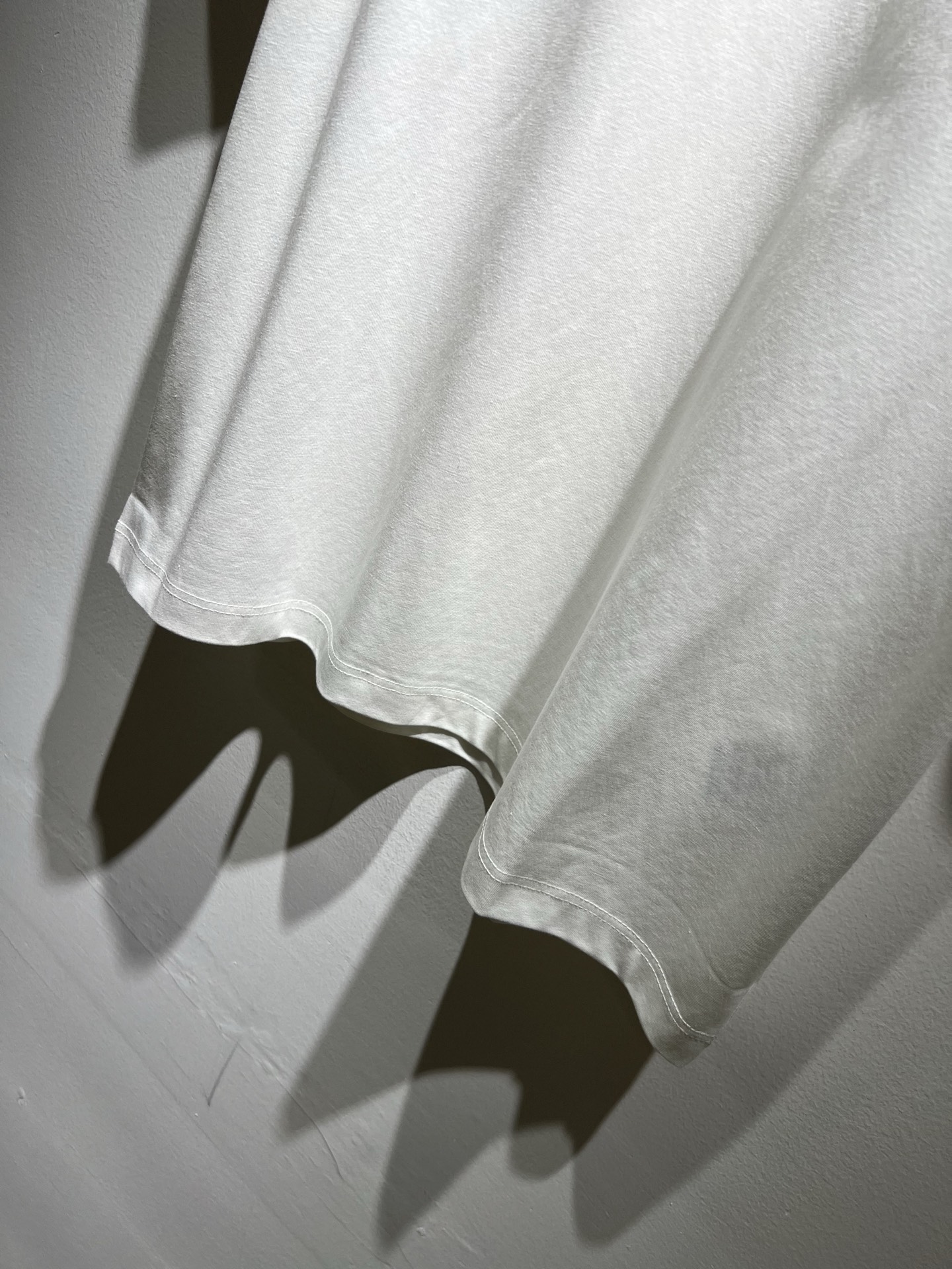   BURBER*Y巴*莉2025春夏新品男女同款👫短袖T恤，重磅来袭，最近比较火热的环保纯棉面料制作而