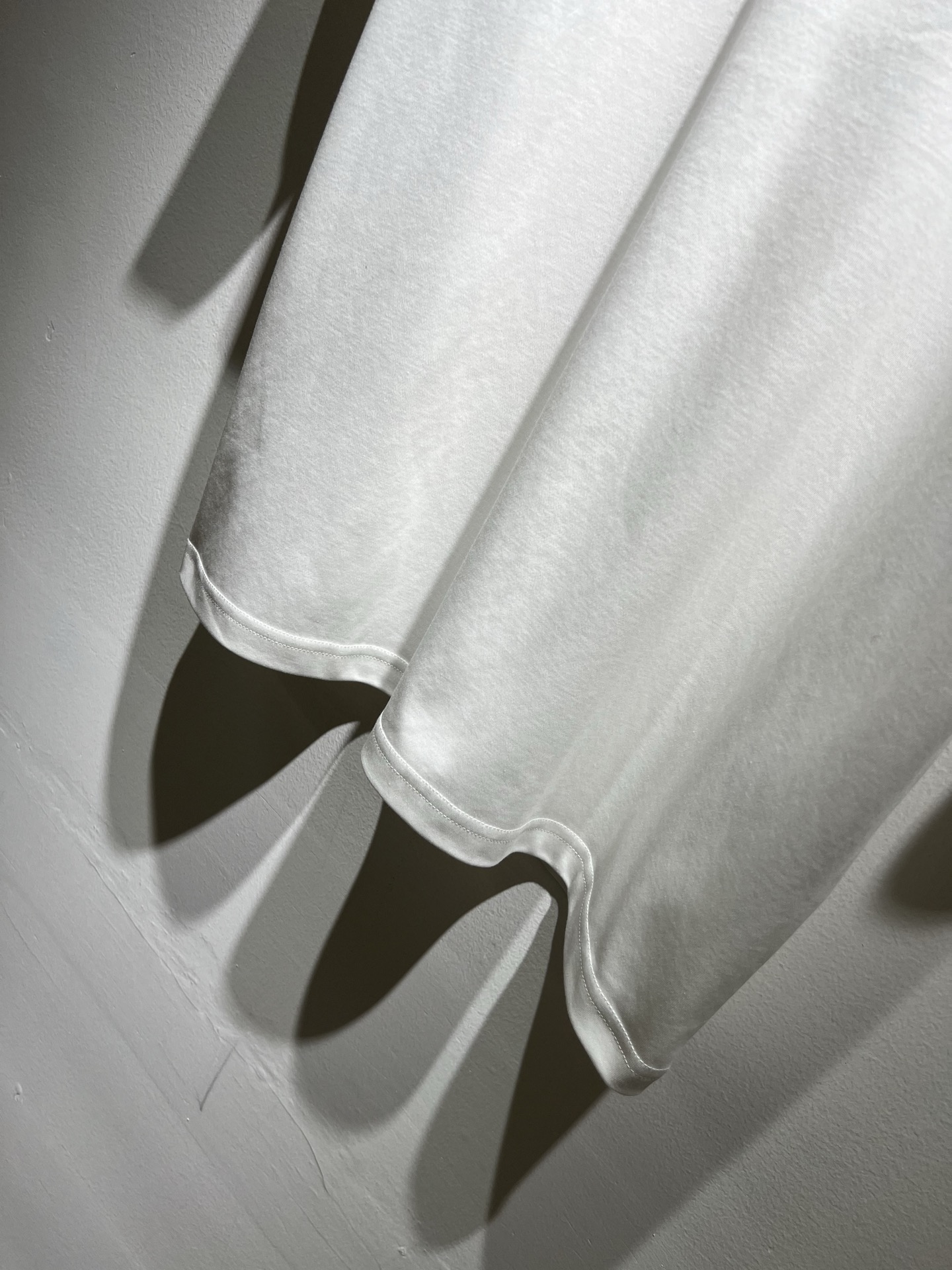 CELIN*瑟琳 2025春夏新款时尚休闲圆领短袖T恤，经典男女同款情侣👫短袖T恤衫！贸易公司渠道稀出，