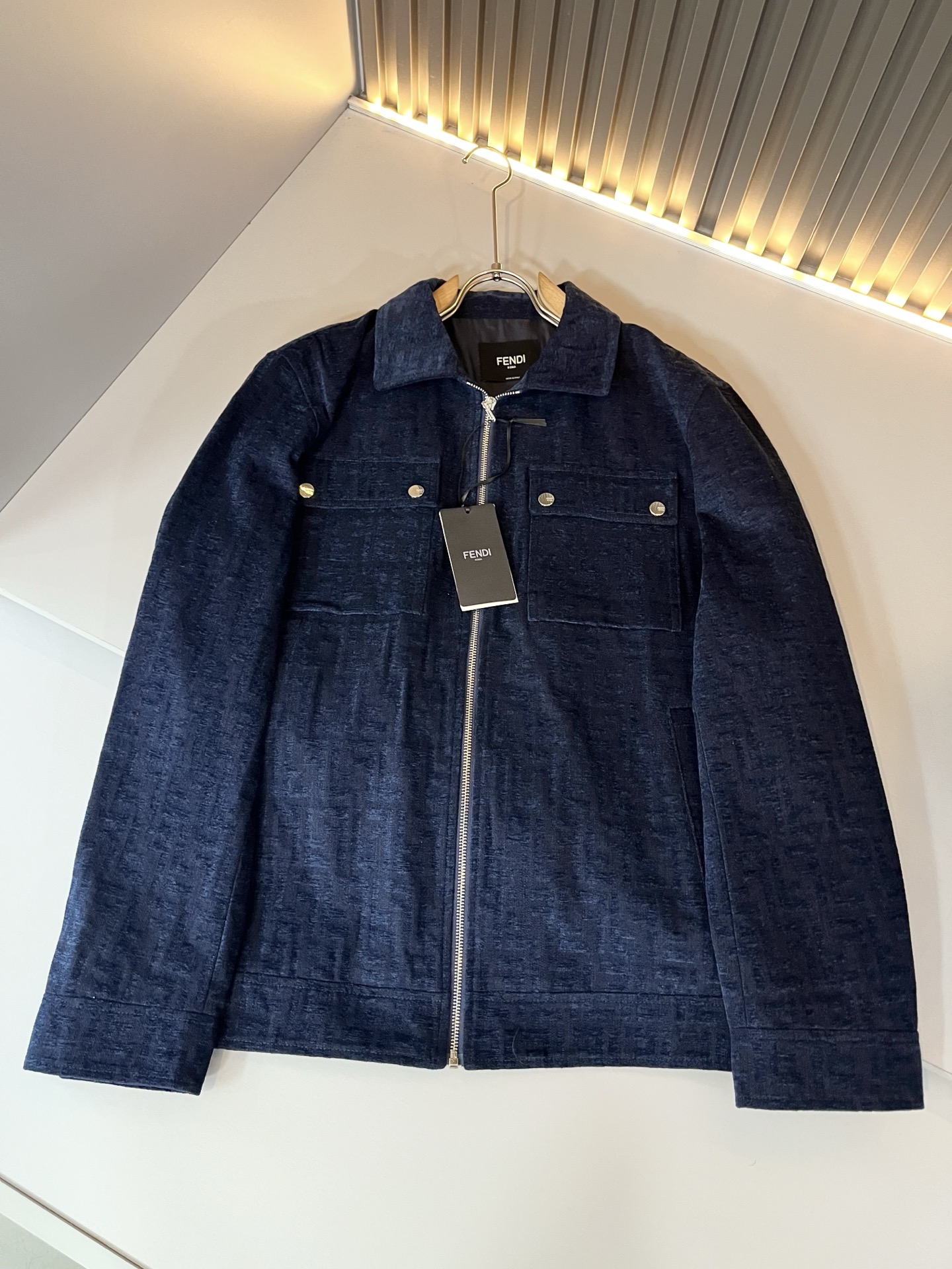 FEN*I 芬*迪 2025春夏新款夹克外套，意大利原厂订单，FD家族人气单品，代表性十足，规格感十足的