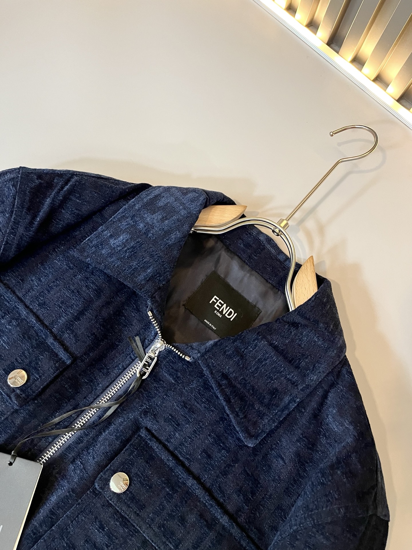 FEN*I 芬*迪 2025春夏新款夹克外套，意大利原厂订单，FD家族人气单品，代表性十足，规格感十足的