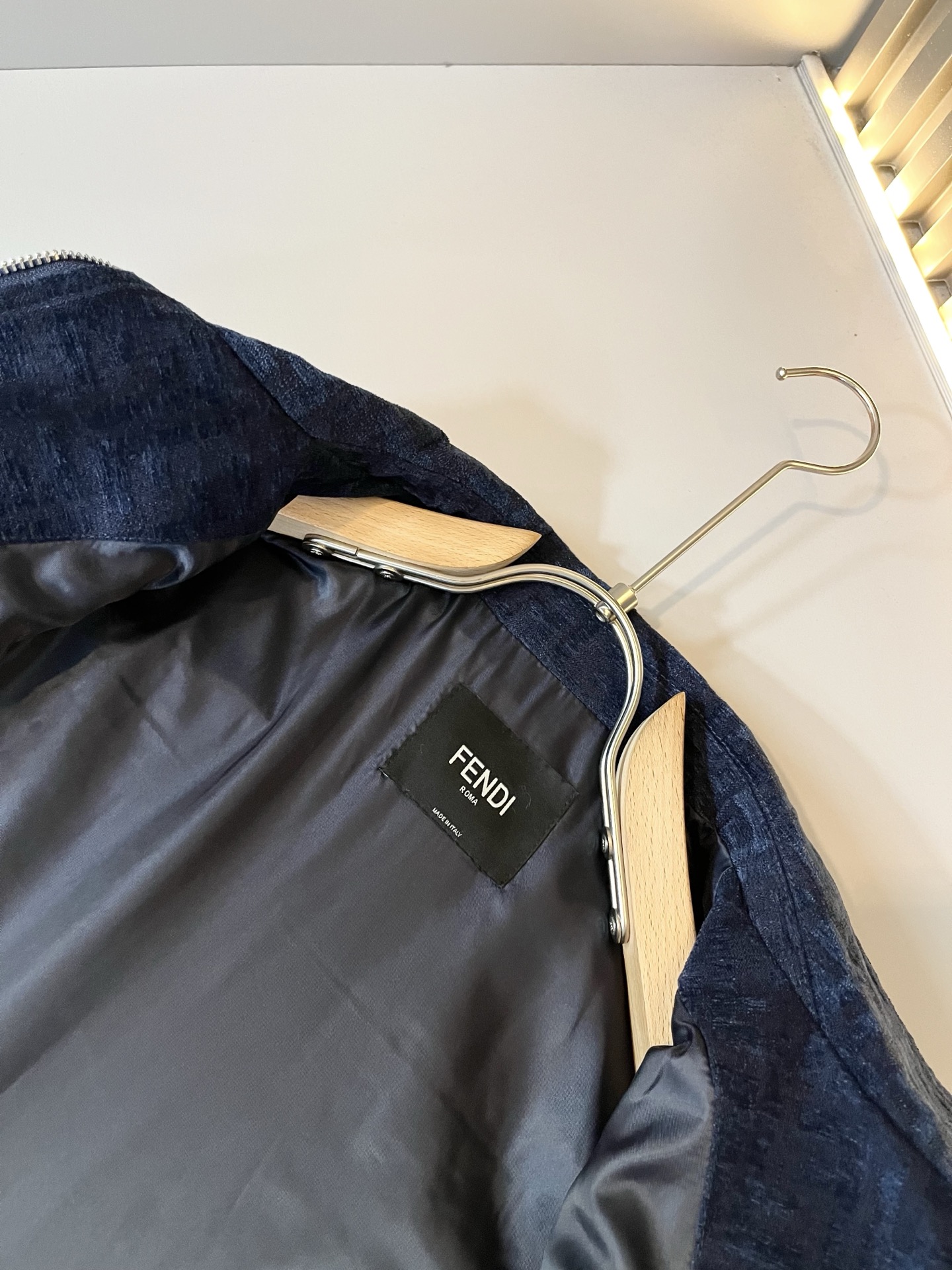 FEN*I 芬*迪 2025春夏新款夹克外套，意大利原厂订单，FD家族人气单品，代表性十足，规格感十足的