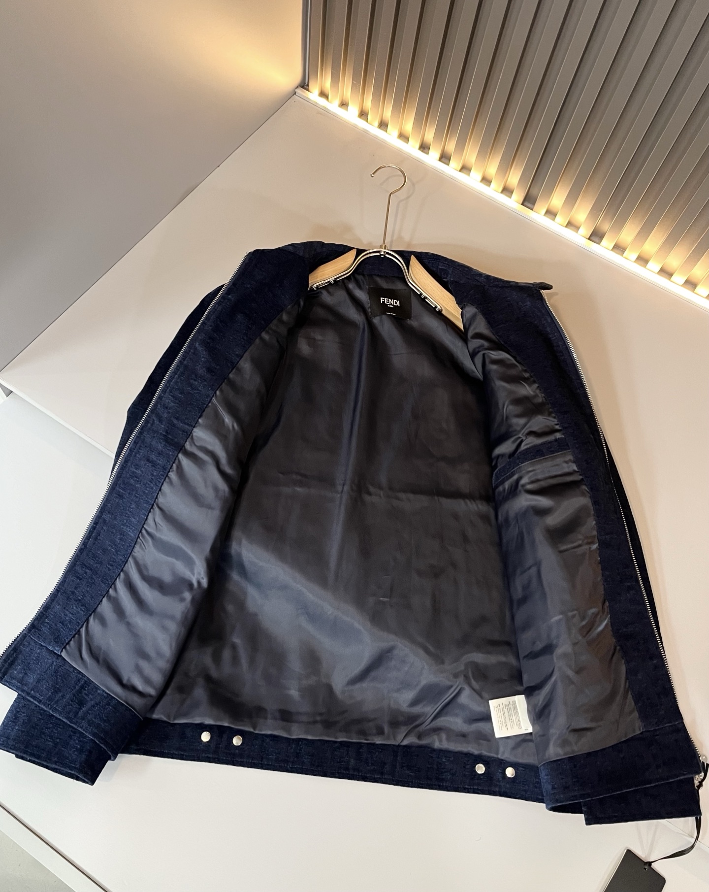 FEN*I 芬*迪 2025春夏新款夹克外套，意大利原厂订单，FD家族人气单品，代表性十足，规格感十足的