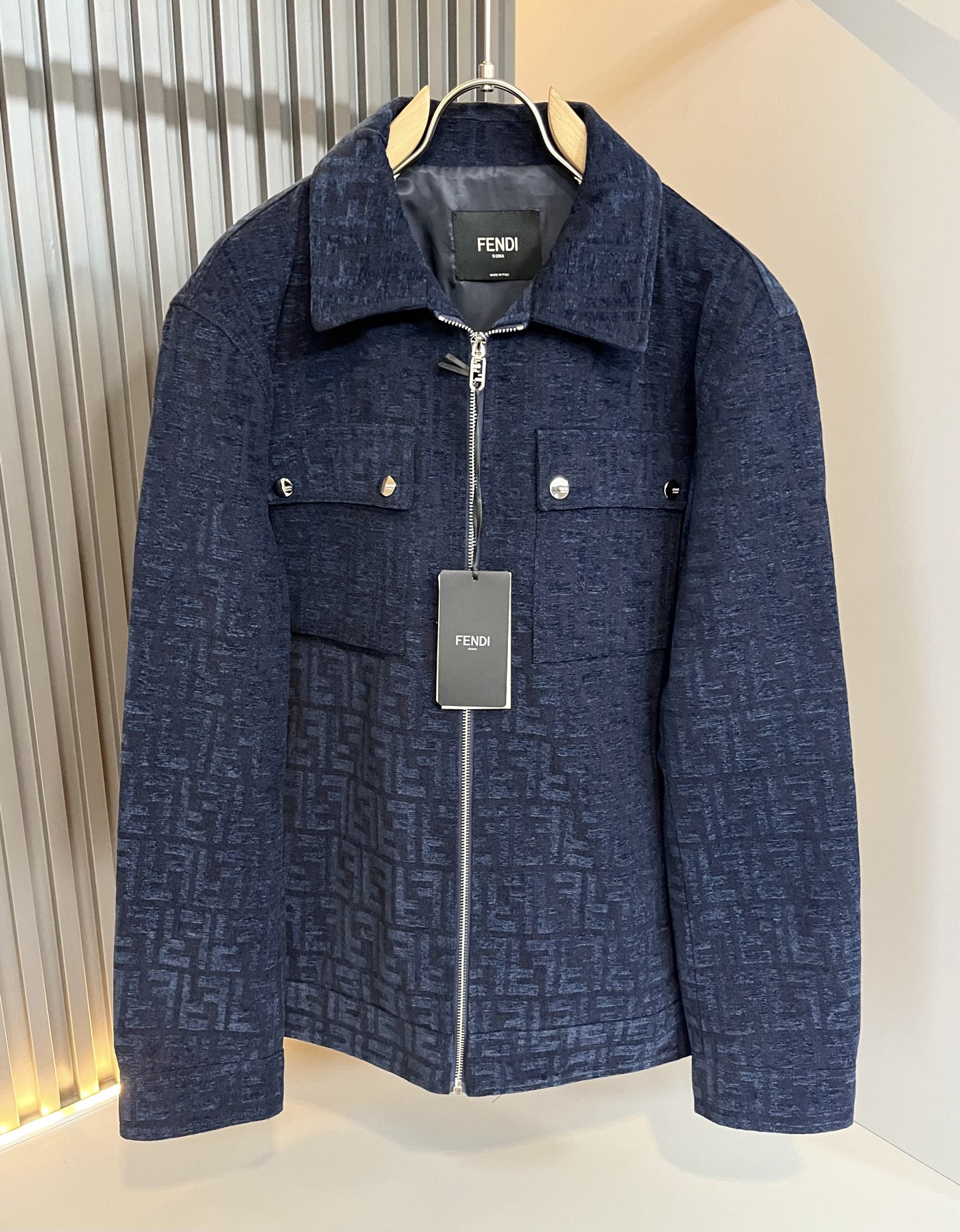 FEN*I 芬*迪 2025春夏新款夹克外套，意大利原厂订单，FD家族人气单品，代表性十足，规格感十足的