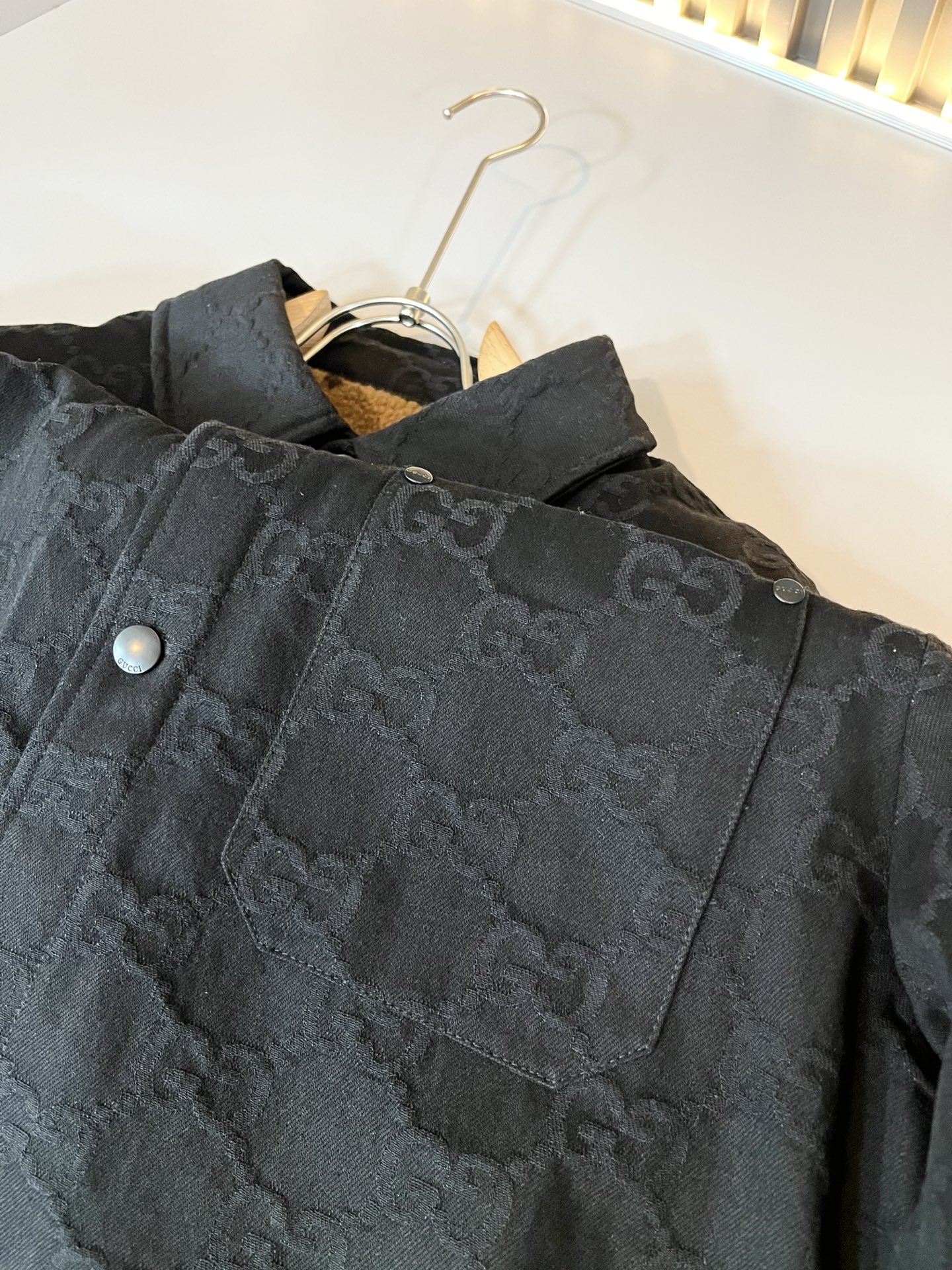 Gucc*古家 2025秋冬最新系列！男女同款👫牛仔夹克外套，贸易公司渠道稀出，同步官网发售 ！ 新时尚