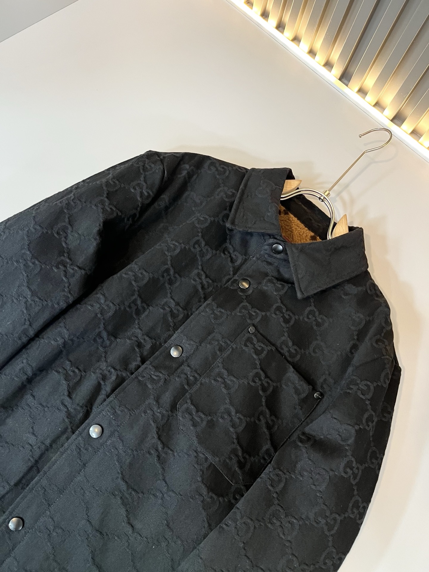 Gucc*古家 2025秋冬最新系列！男女同款👫牛仔夹克外套，贸易公司渠道稀出，同步官网发售 ！ 新时尚