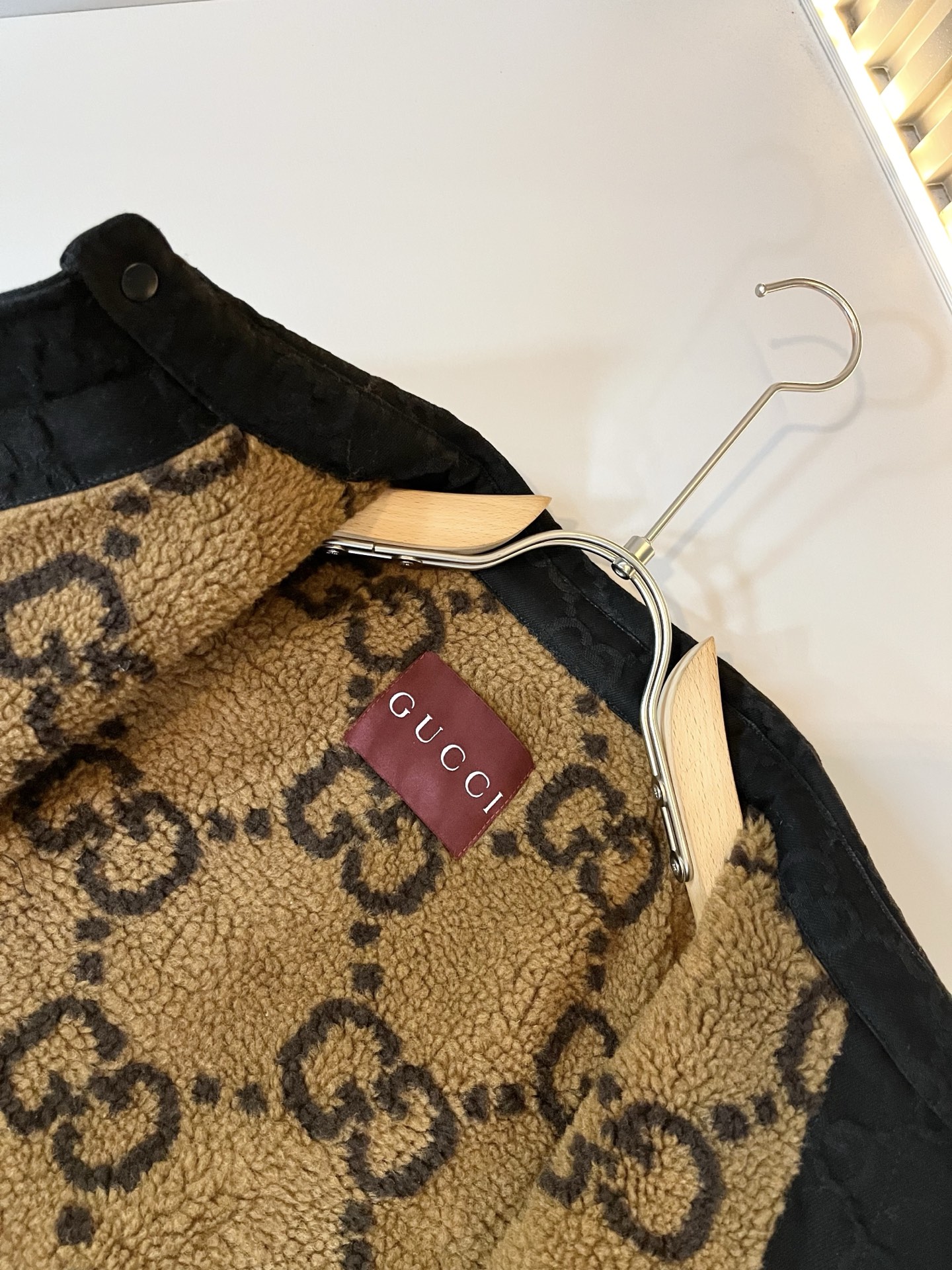 Gucc*古家 2025秋冬最新系列！男女同款👫牛仔夹克外套，贸易公司渠道稀出，同步官网发售 ！ 新时尚