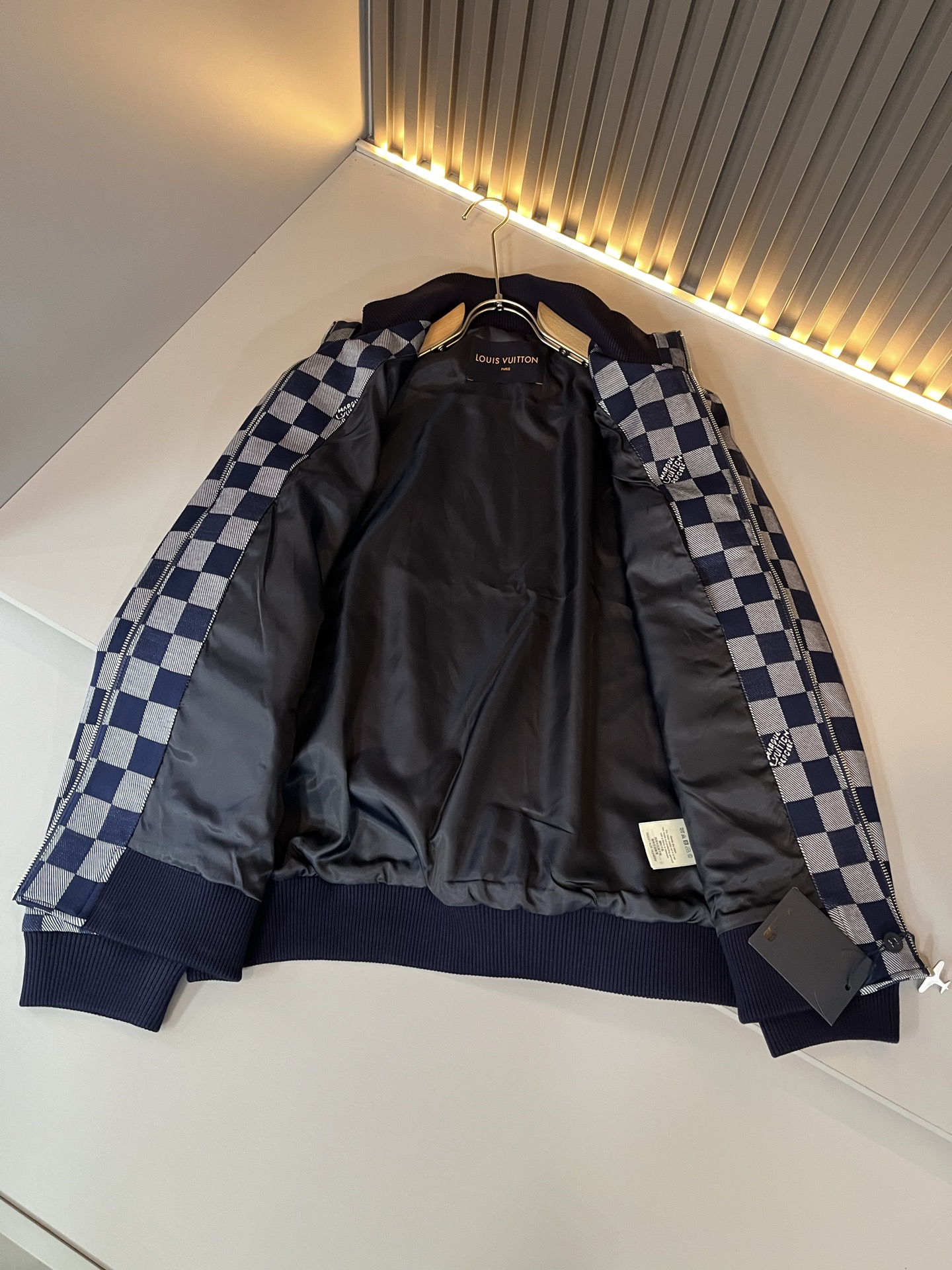 Louis Vuit*on 路易*登 2025秋冬新款轻奢男女同款👫夹克外套，路易家族的新高端，细节品质