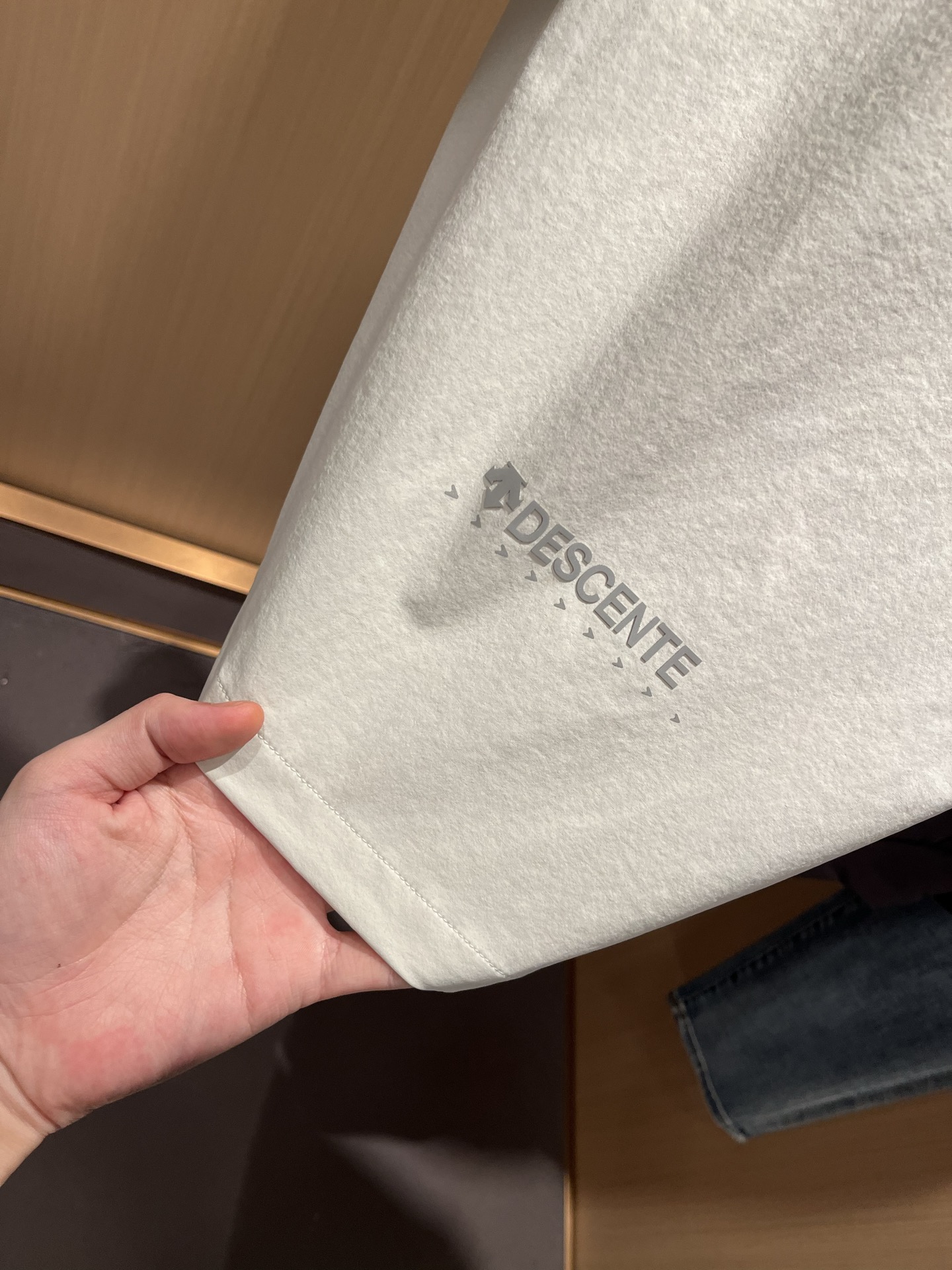 迪桑特DESCENTE，⚠️双面穿，2025秋冬新款男女同款马甲，自1935年荣耀至今的专业运动品牌。8