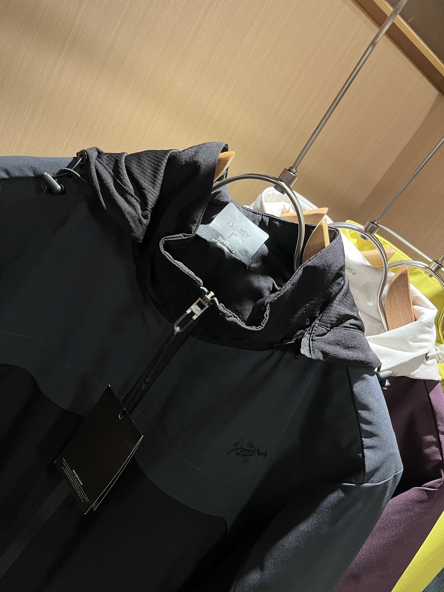 ARCTER*X始*祖鸟 2025秋冬新款男女同款👫夹克外套，户外品牌可能大家第一想到的就是加拿大鹅、始