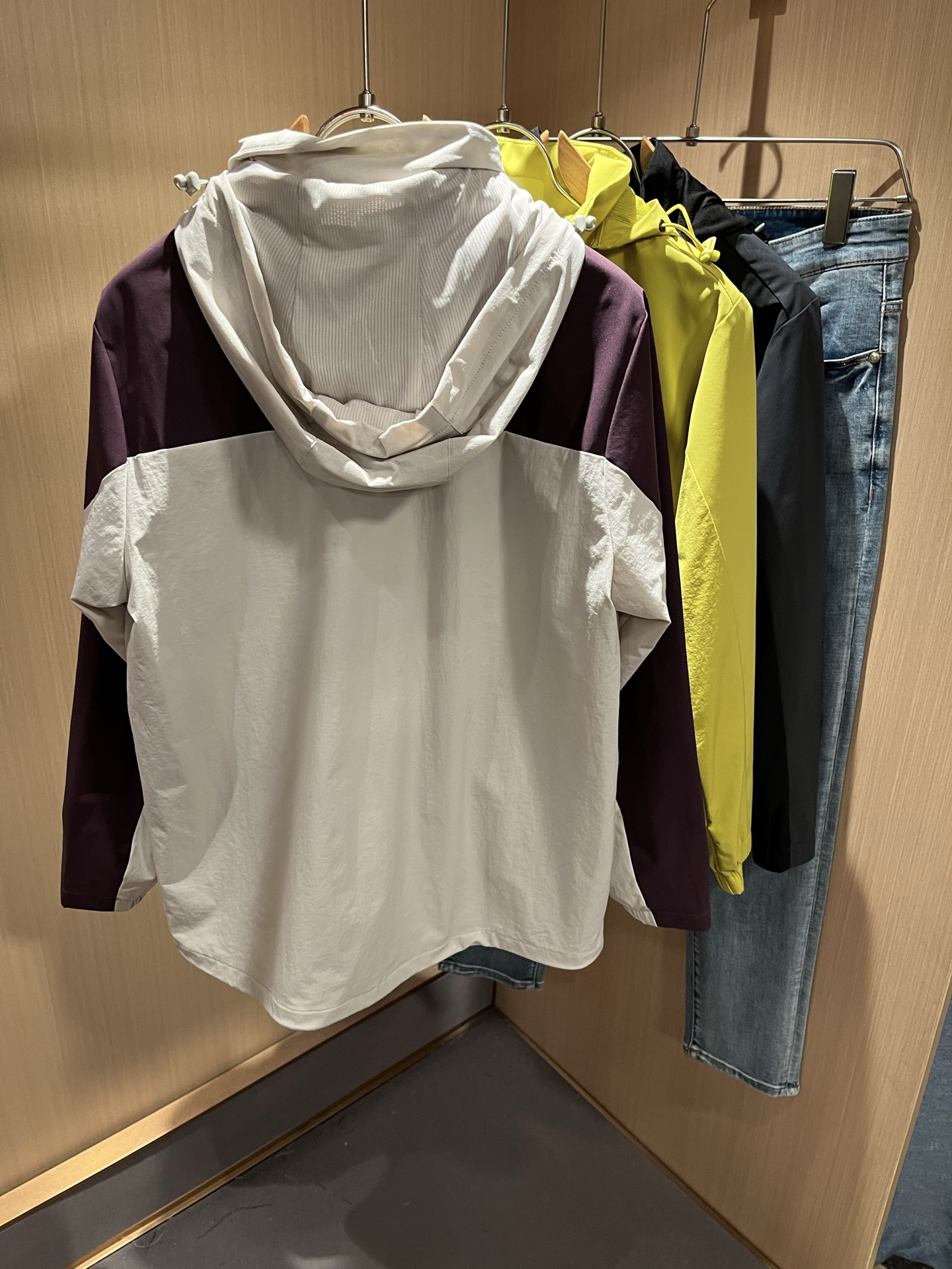 ARCTER*X始*祖鸟 2025秋冬新款男女同款👫夹克外套，户外品牌可能大家第一想到的就是加拿大鹅、始