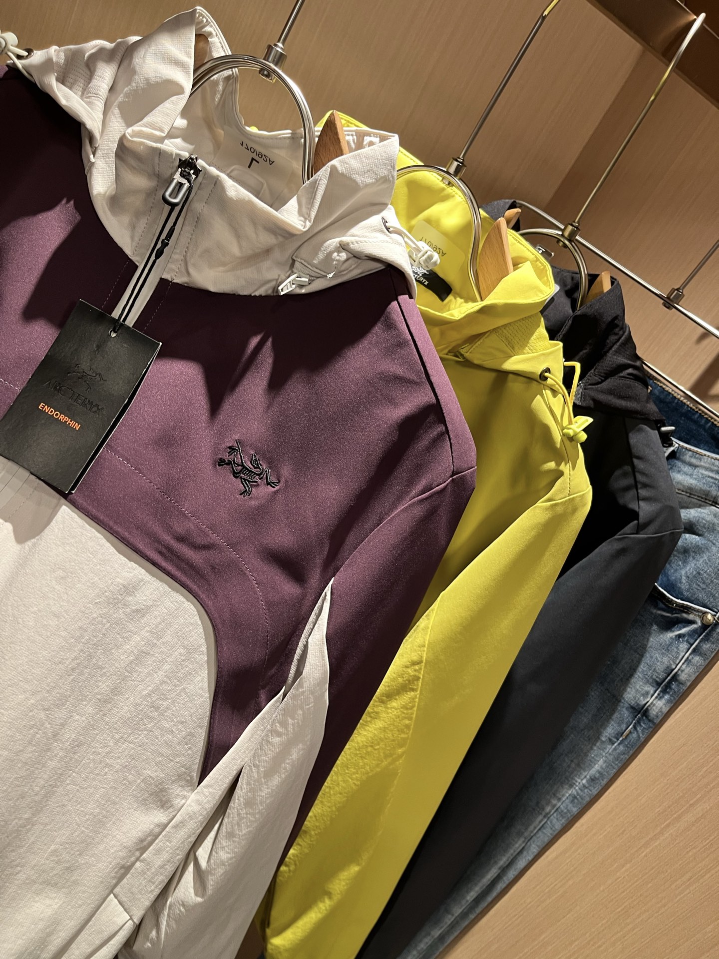 ARCTER*X始*祖鸟 2025秋冬新款男女同款👫夹克外套，户外品牌可能大家第一想到的就是加拿大鹅、始