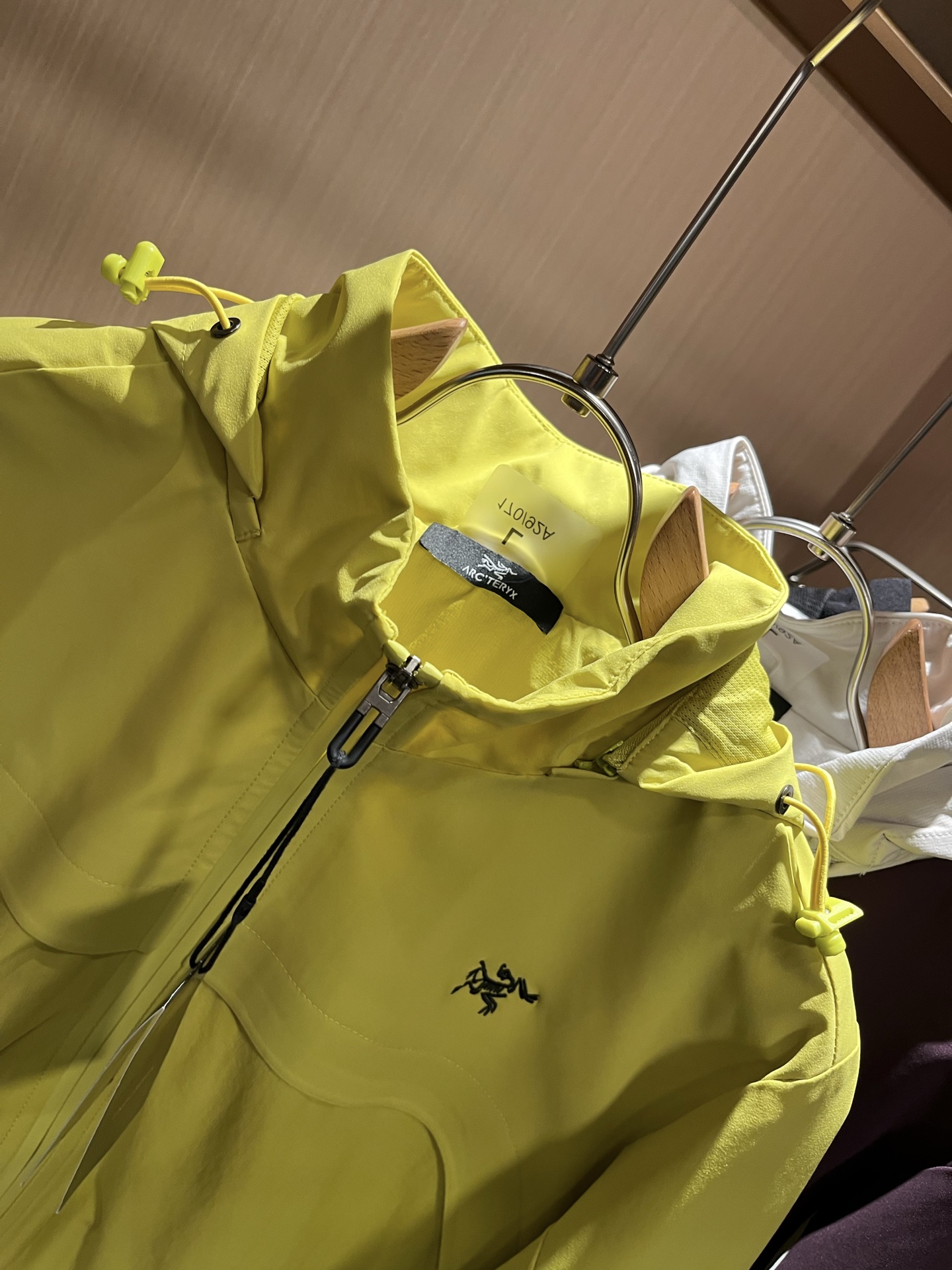 ARCTER*X始*祖鸟 2025秋冬新款男女同款👫夹克外套，户外品牌可能大家第一想到的就是加拿大鹅、始