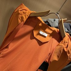 BC-Brunello Cucineli 2025秋冬新款男士夹克外套,众多明星都爱穿的时尚百搭单品!胸 BC-Brunello Cucineli 2025秋冬新款男士夹克外套,众多明星都爱穿的时尚百搭单品!胸